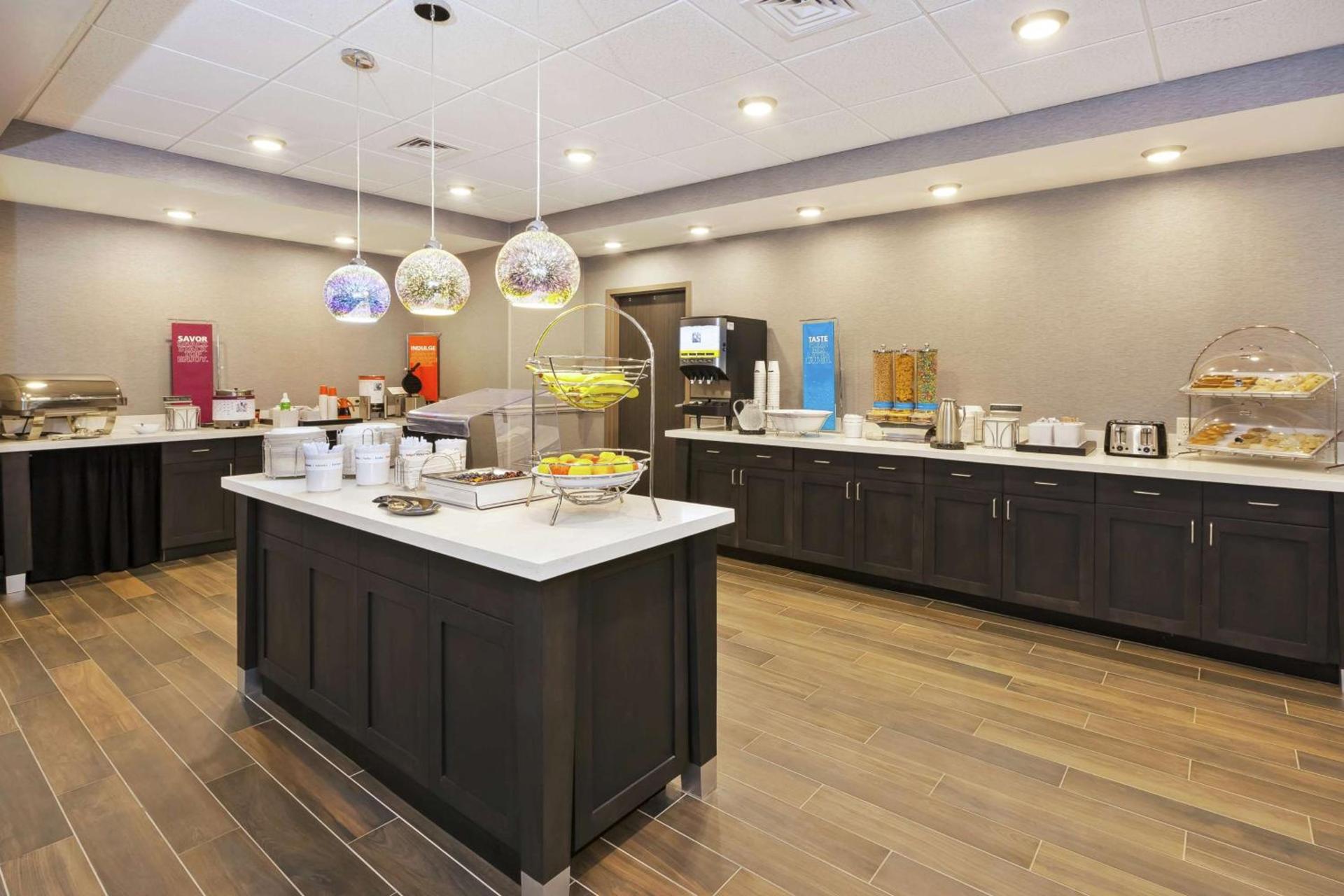Hampton Inn Sedalia photo 5