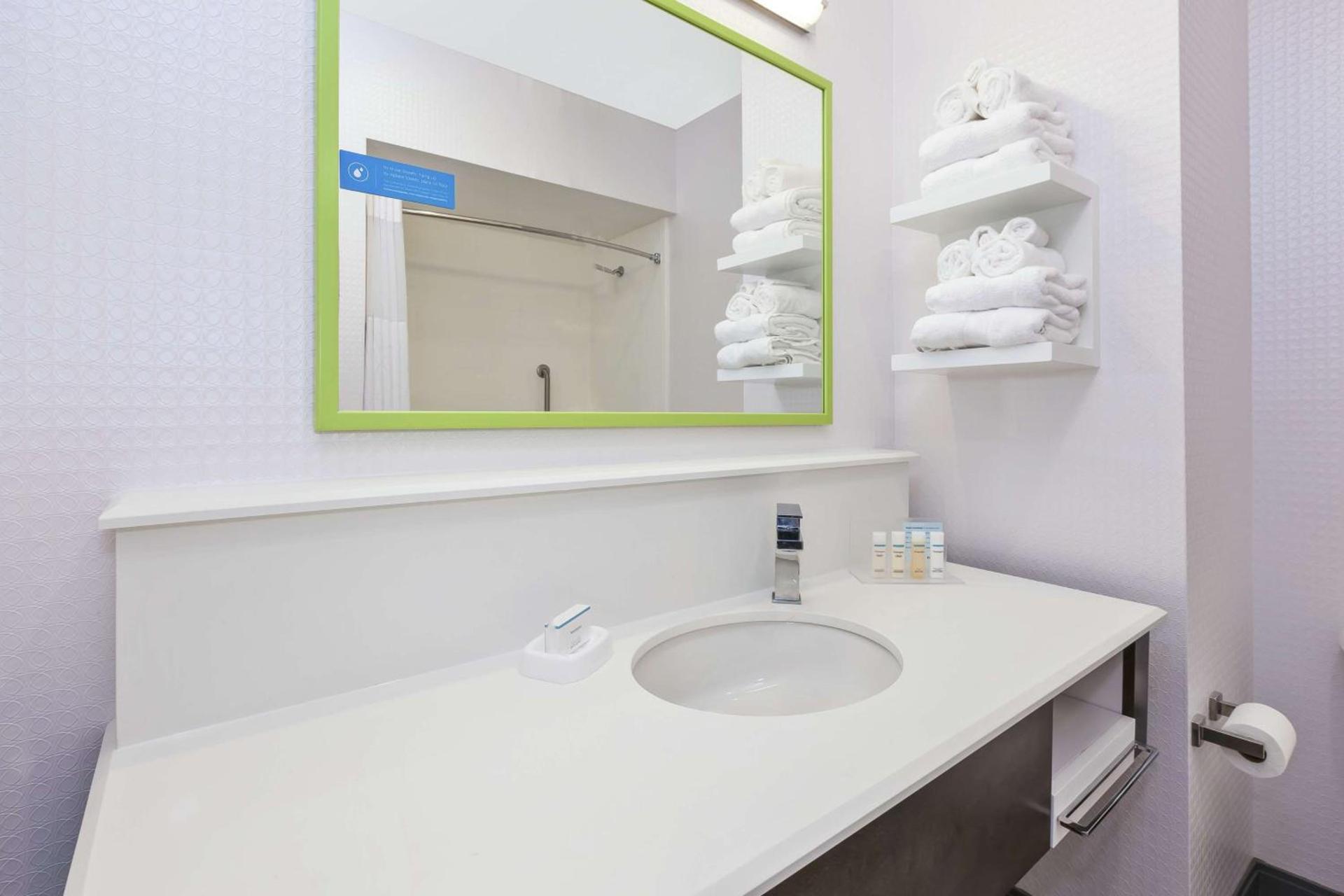Hampton Inn Sedalia photo 9