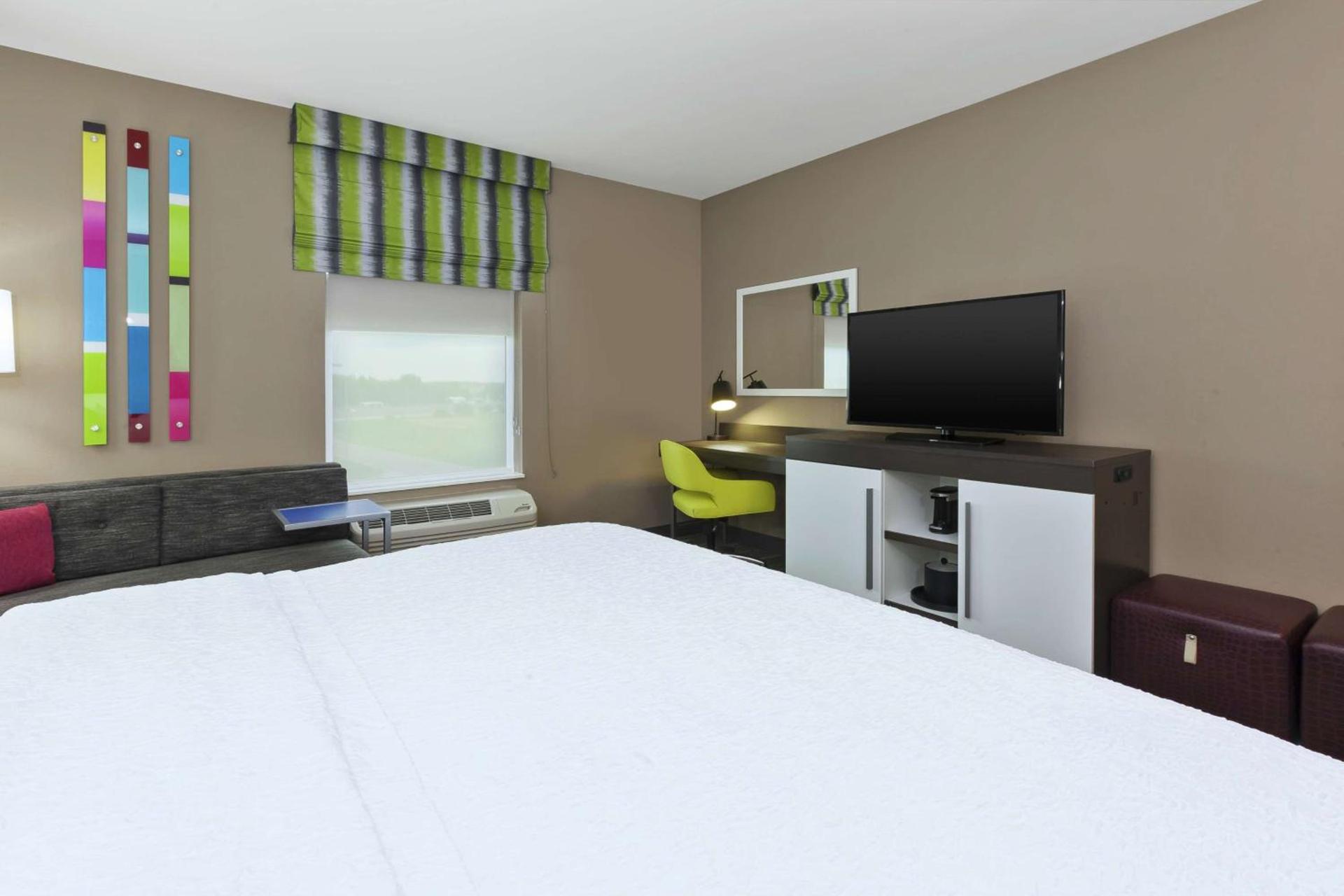 Hampton Inn Sedalia photo 16