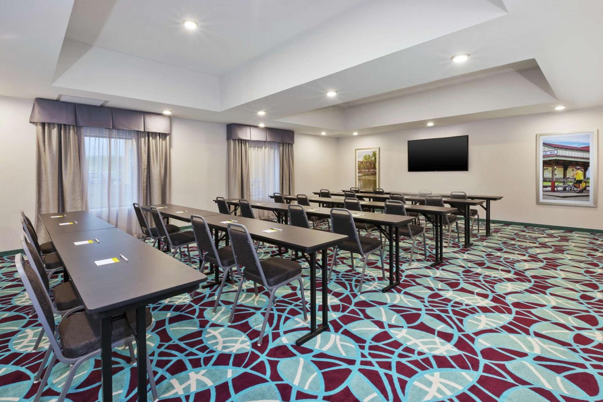Hampton Inn Sedalia photo 20