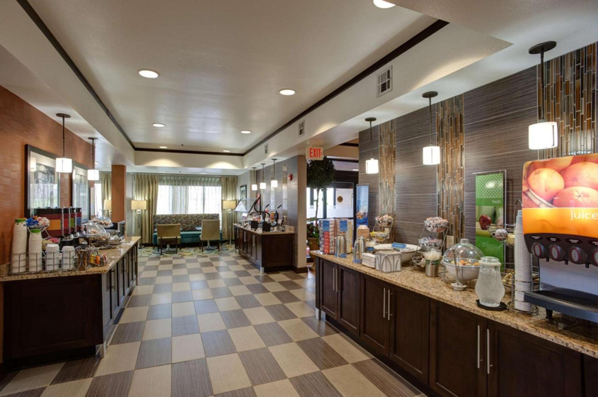 Hampton Inn Tulsa Sand Springs photo 15