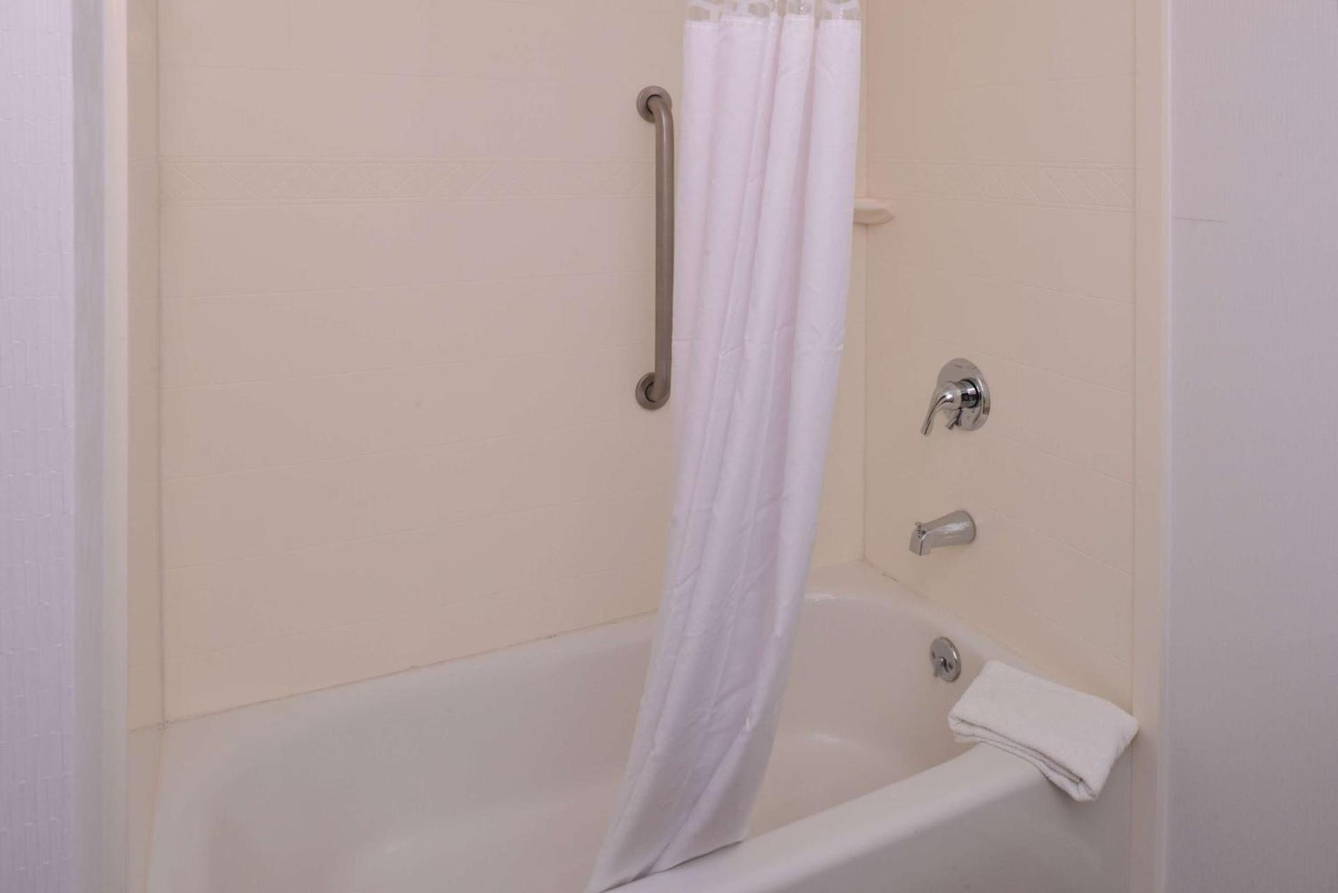 Hampton Inn Tulsa Sand Springs photo 23