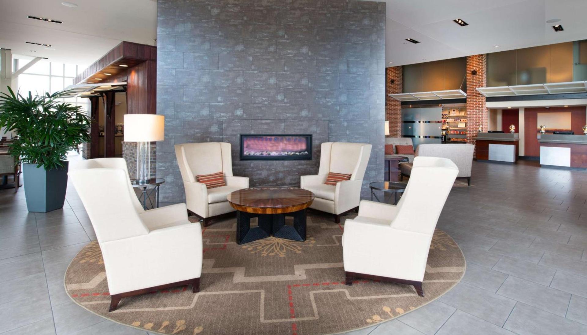 DoubleTree Hotel & Suites Charleston Airport photo 6
