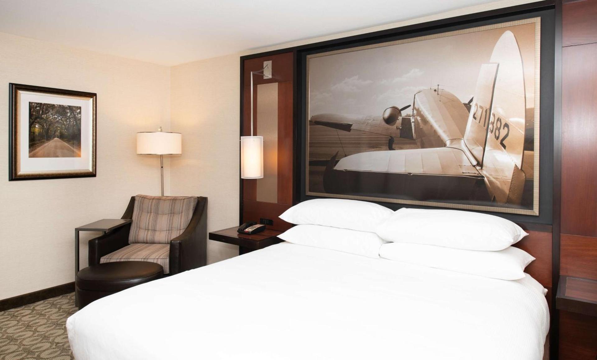 DoubleTree Hotel & Suites Charleston Airport photo 27