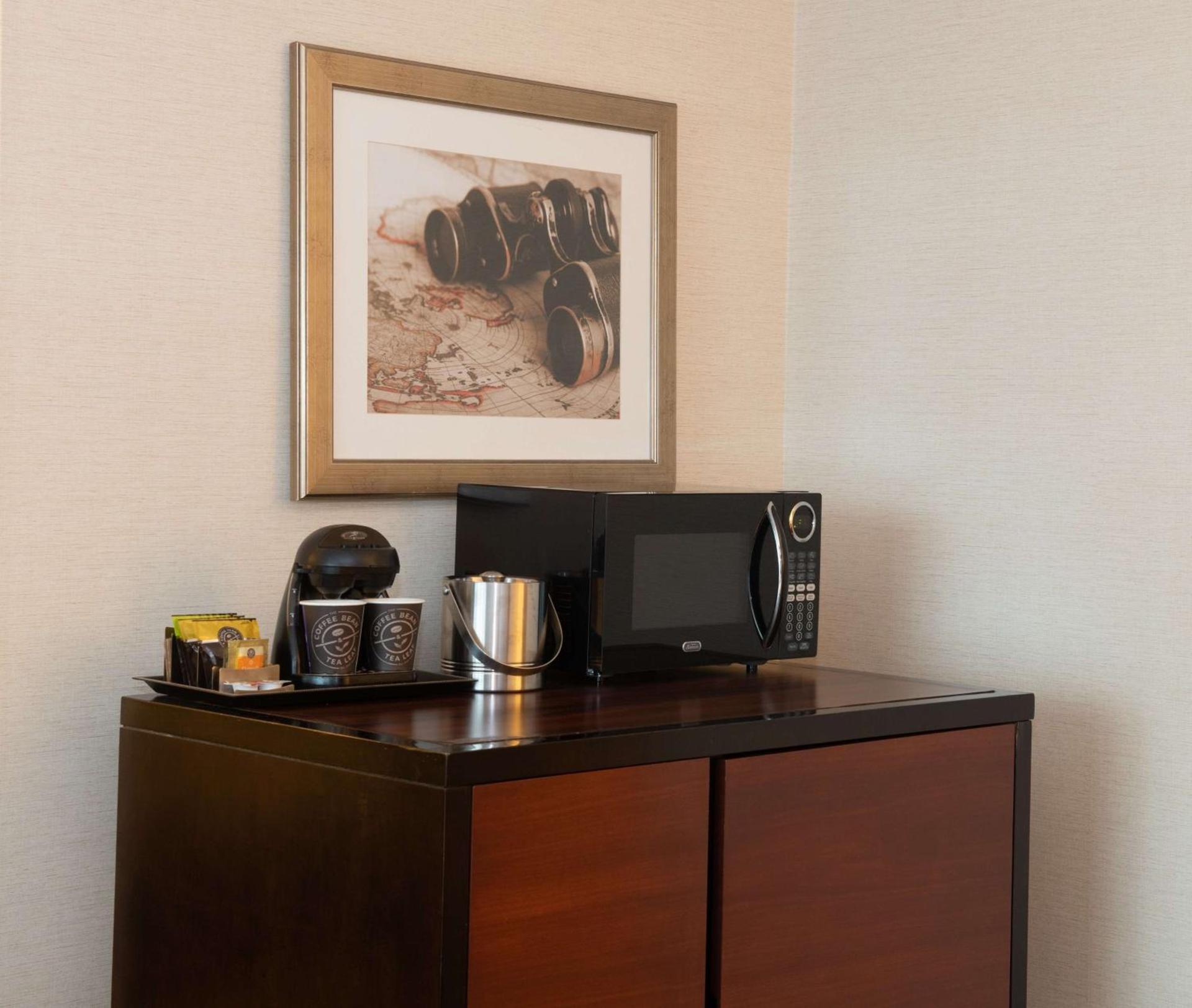 DoubleTree Hotel & Suites Charleston Airport photo 30
