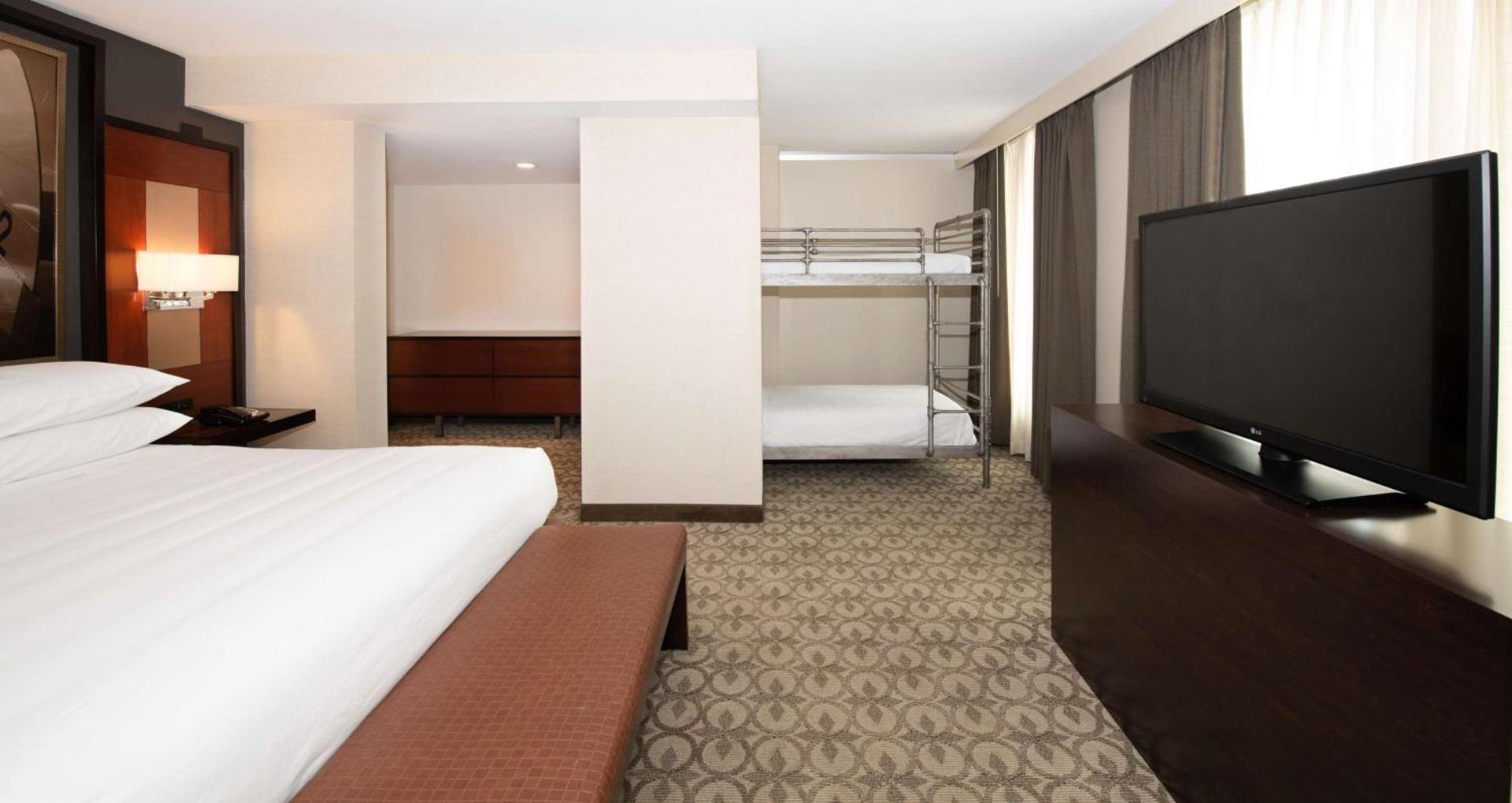 DoubleTree Hotel & Suites Charleston Airport photo 34