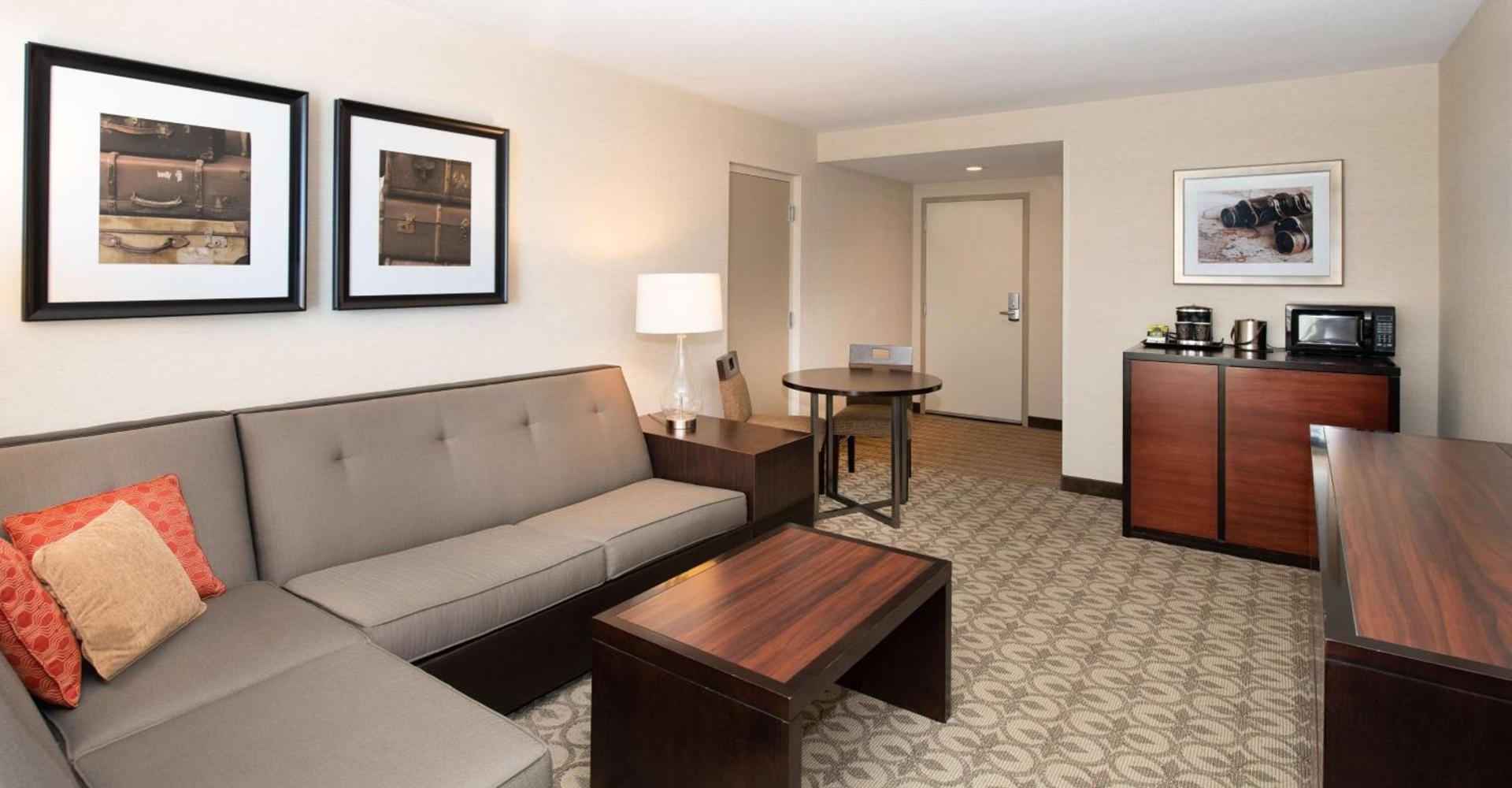 DoubleTree Hotel & Suites Charleston Airport photo 37