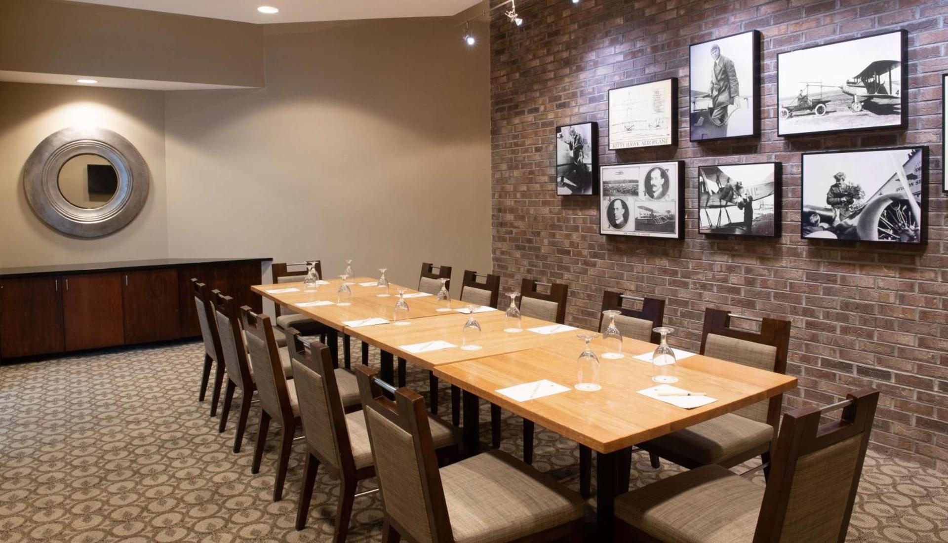DoubleTree Hotel & Suites Charleston Airport photo 60