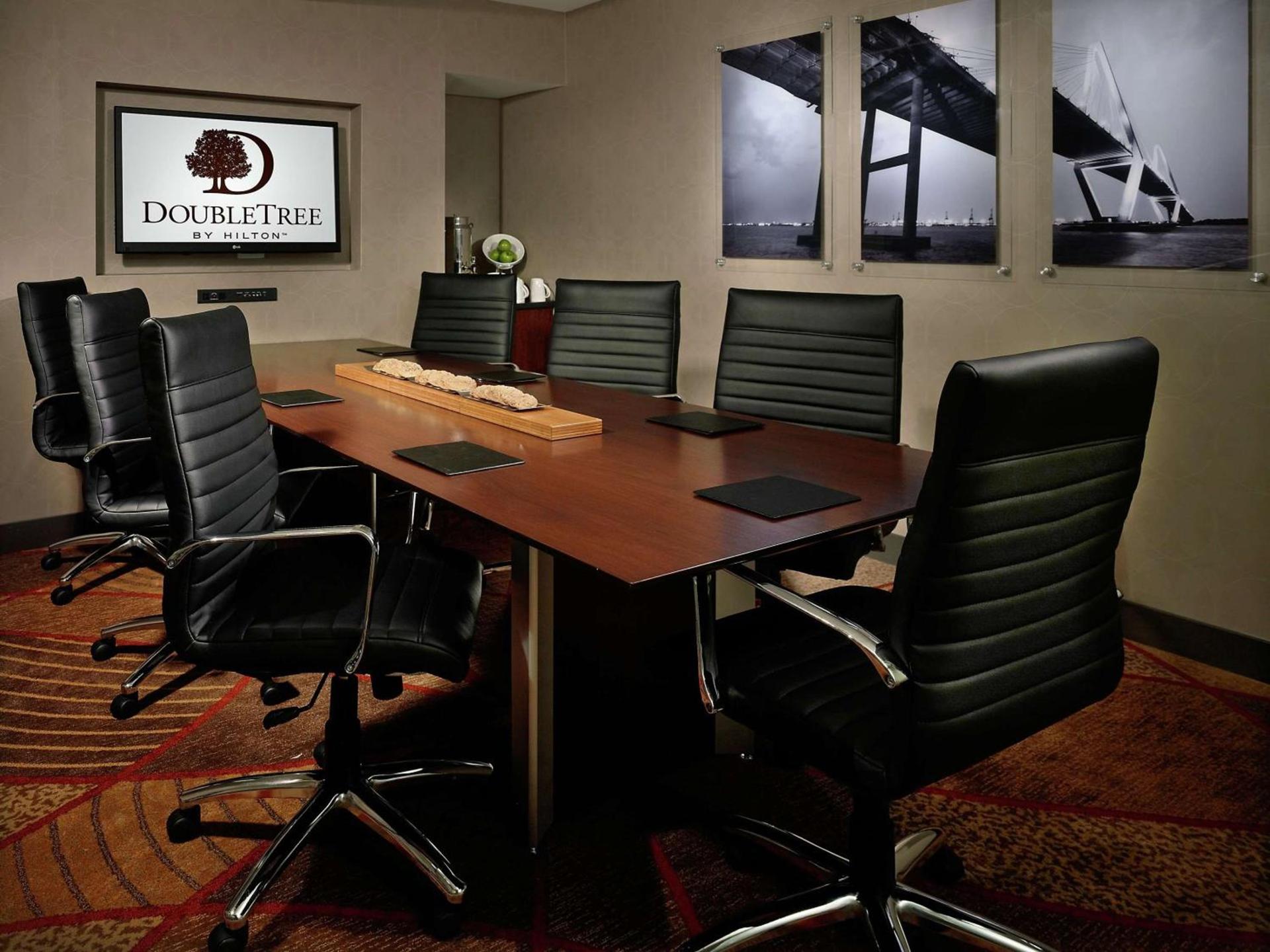 DoubleTree Hotel & Suites Charleston Airport photo 63
