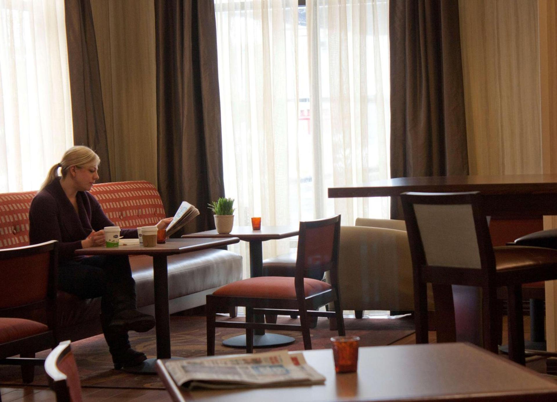 Hampton Inn - Burlington photo 5