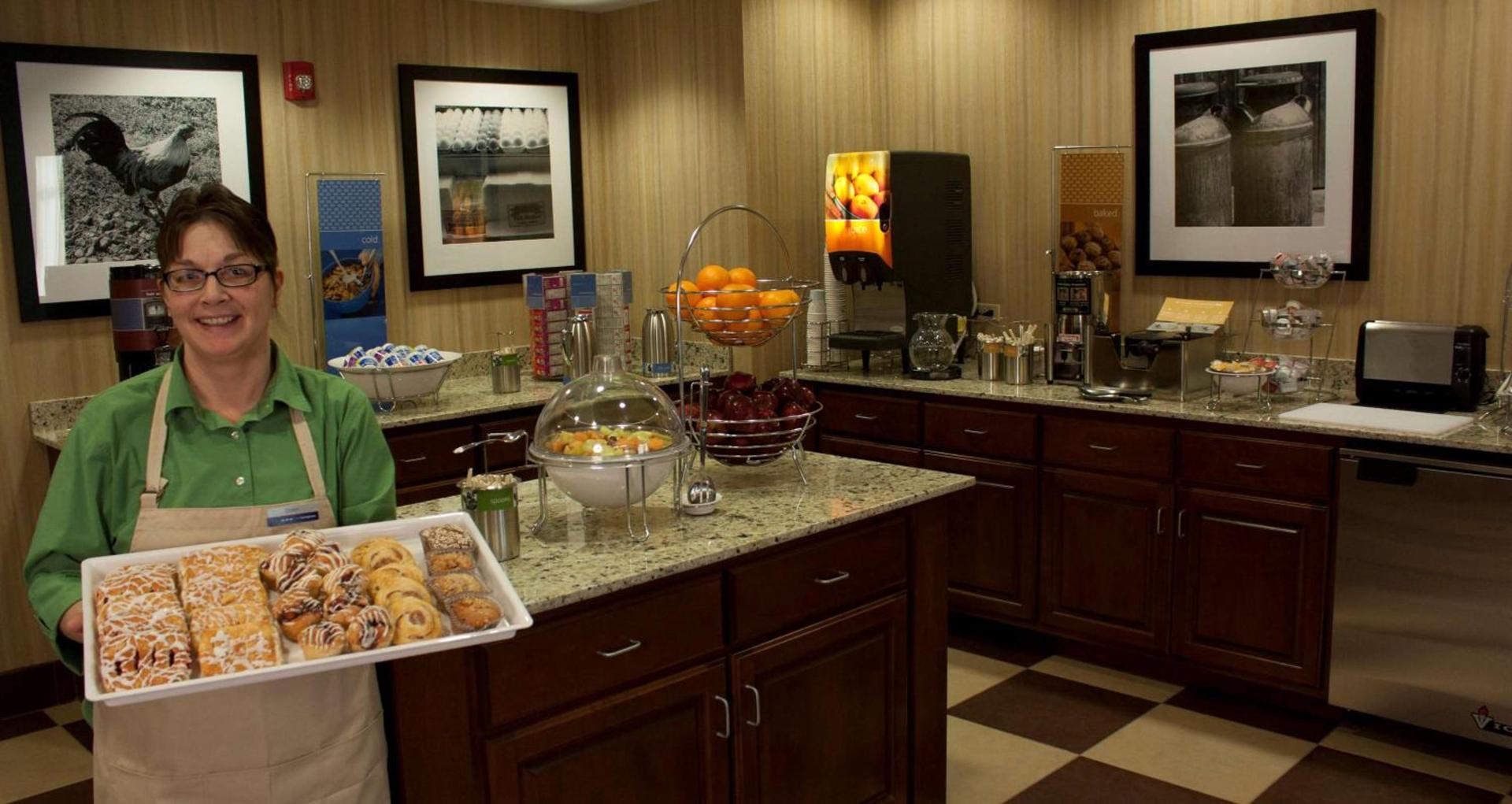 Hampton Inn - Burlington photo 14