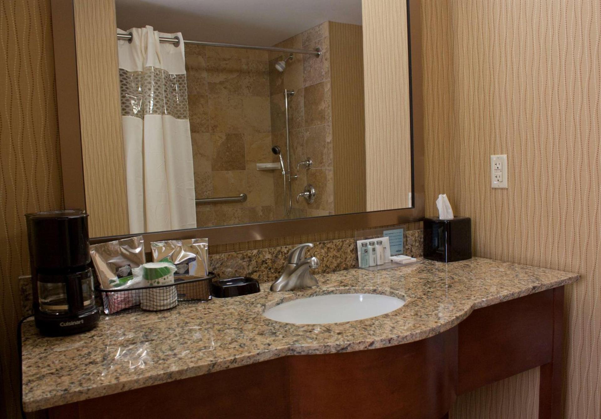 Hampton Inn - Burlington photo 25