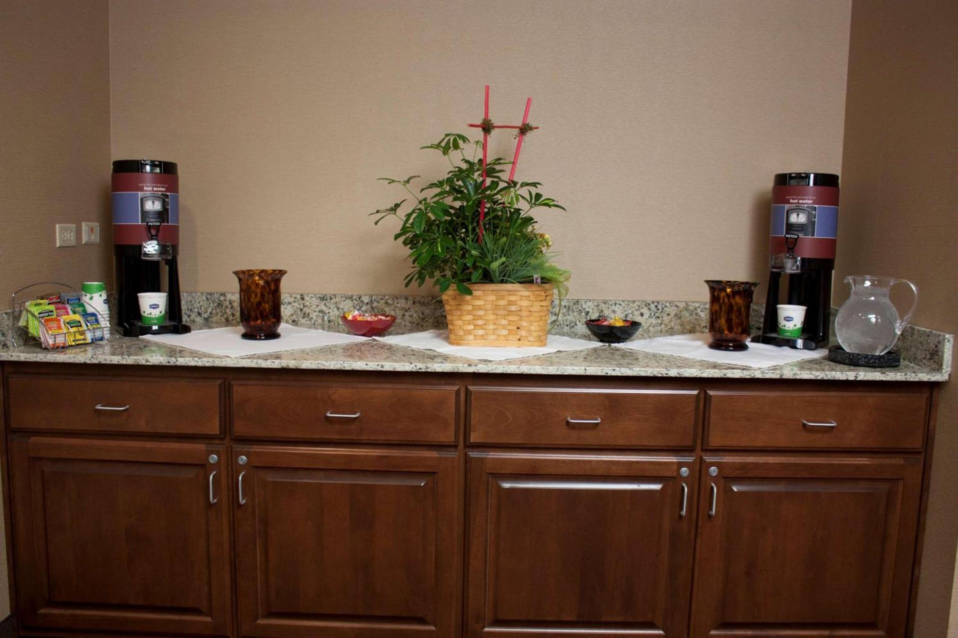 Hampton Inn - Burlington photo 32