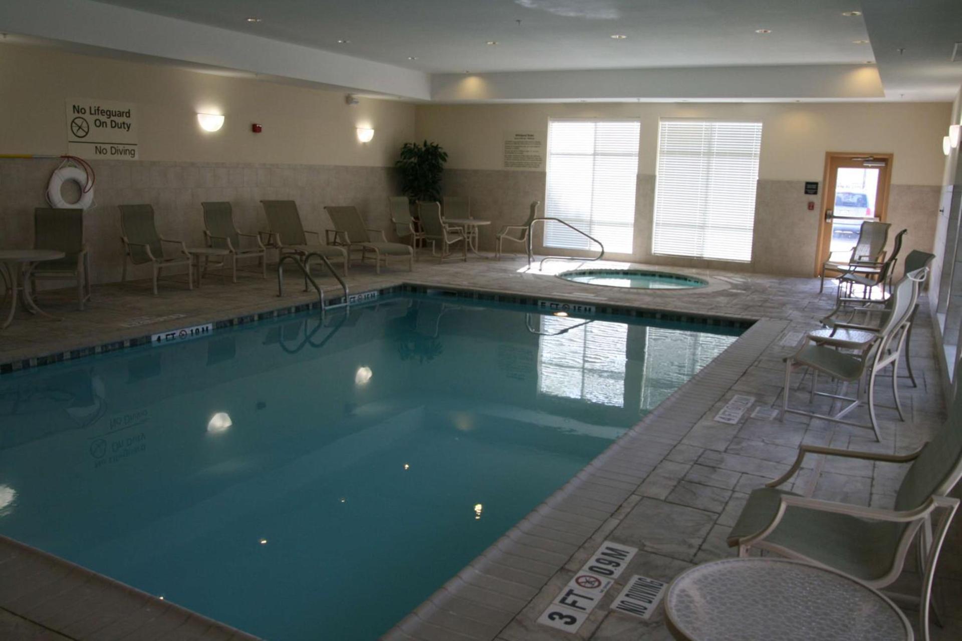Hampton Inn La Grange photo 2
