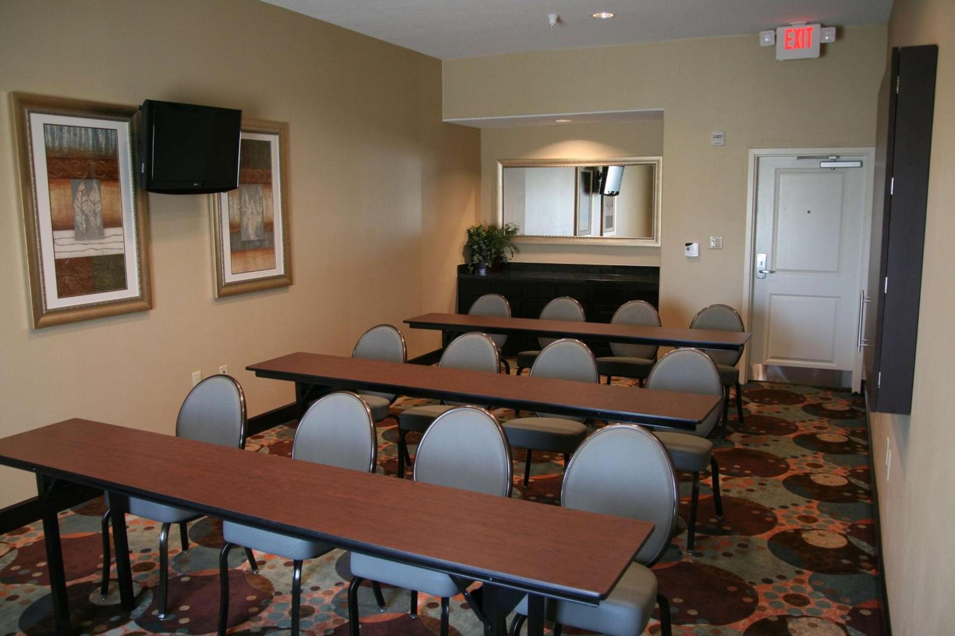 Hampton Inn La Grange photo 8