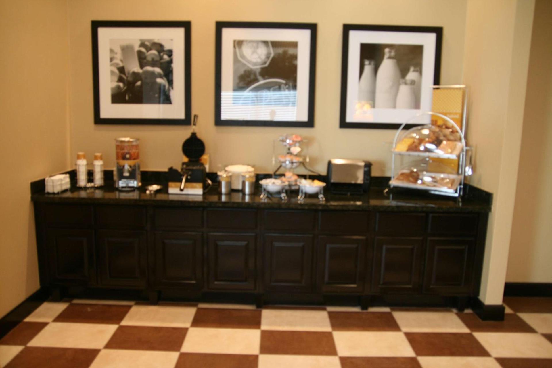 Hampton Inn La Grange photo 4