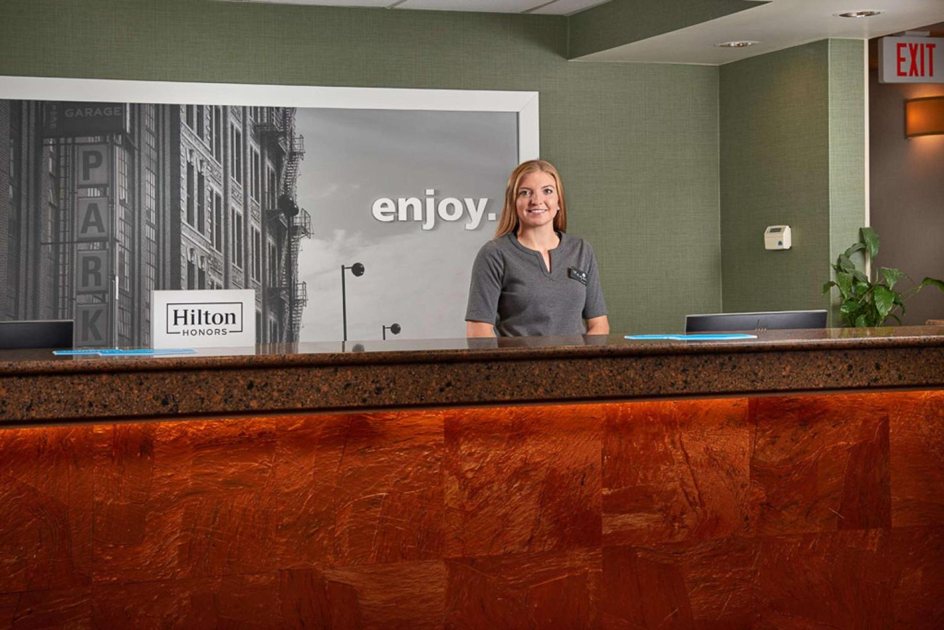 Hampton Inn Butte photo 2