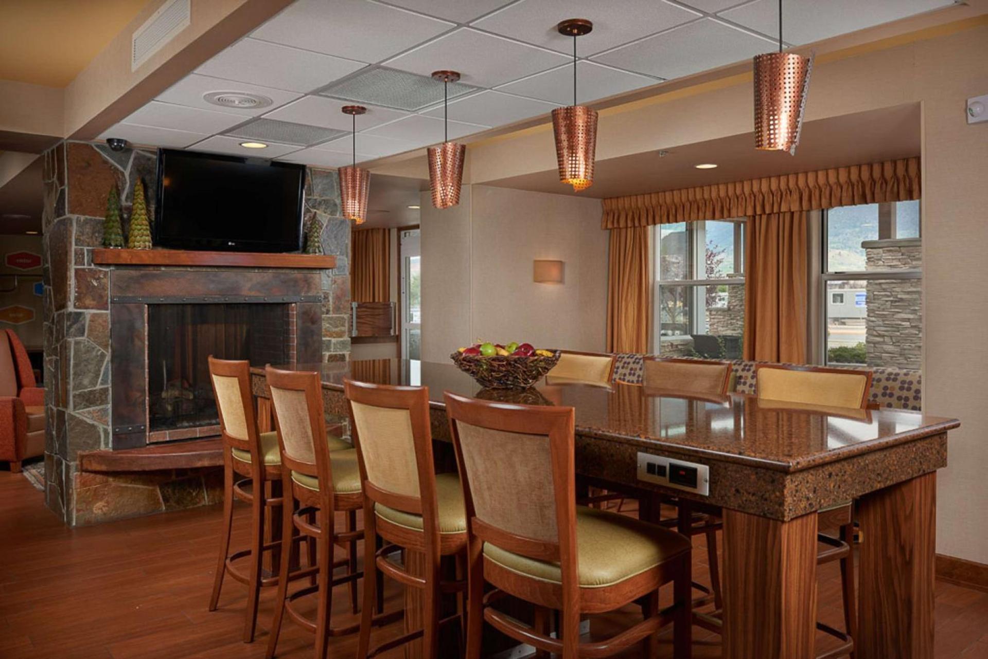 Hampton Inn Butte photo 3