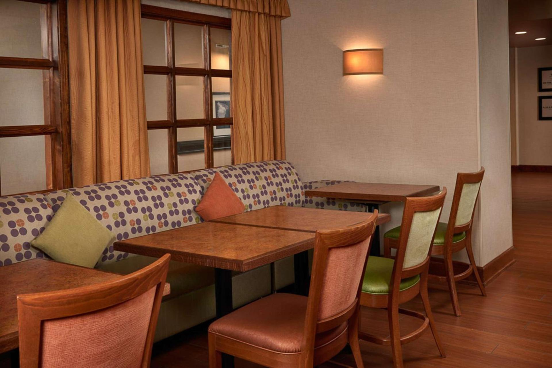 Hampton Inn Butte photo 6