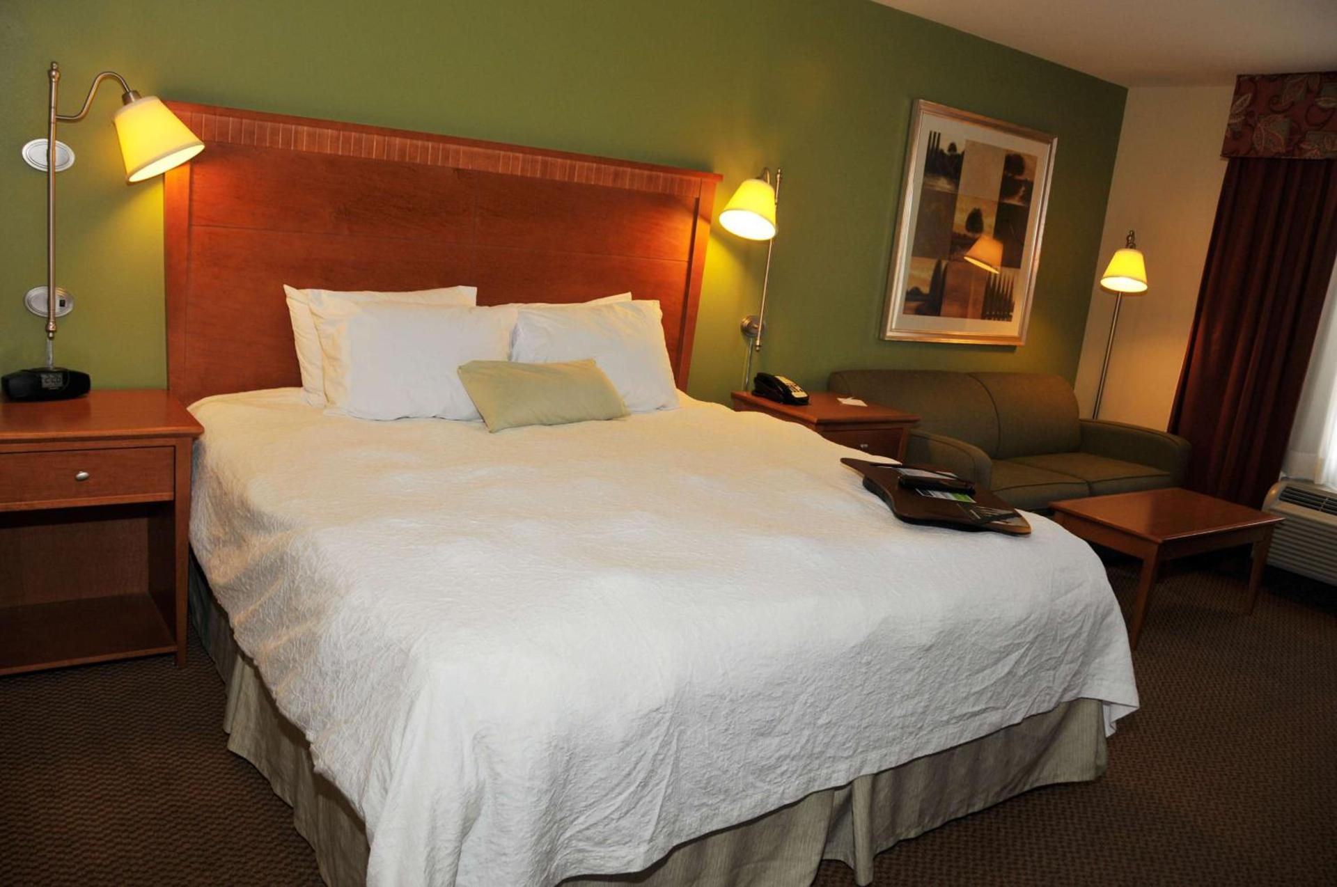 Hampton Inn Clinton photo 11