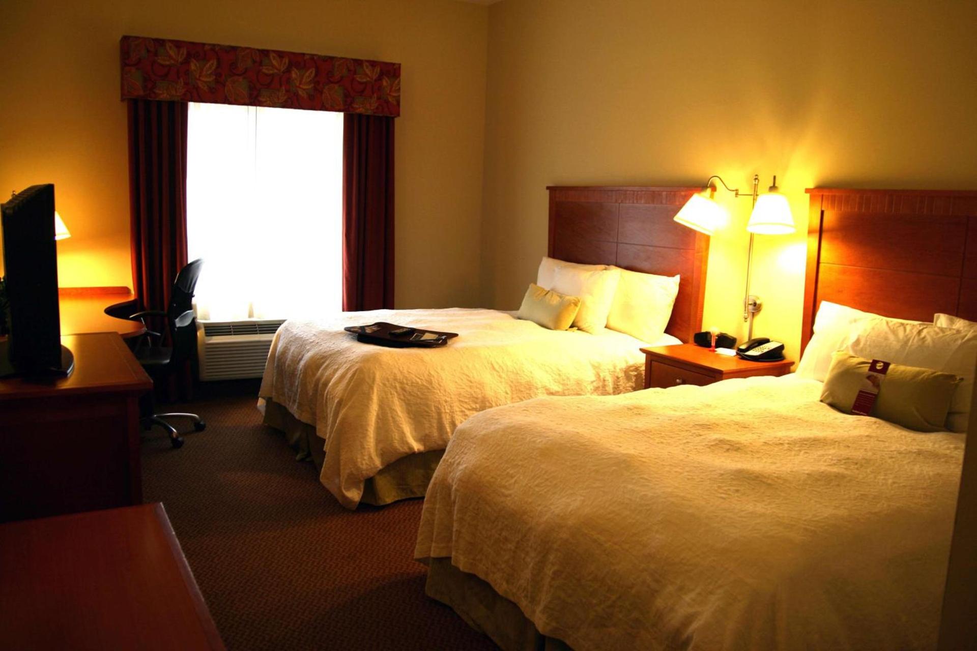 Hampton Inn Clinton photo 16