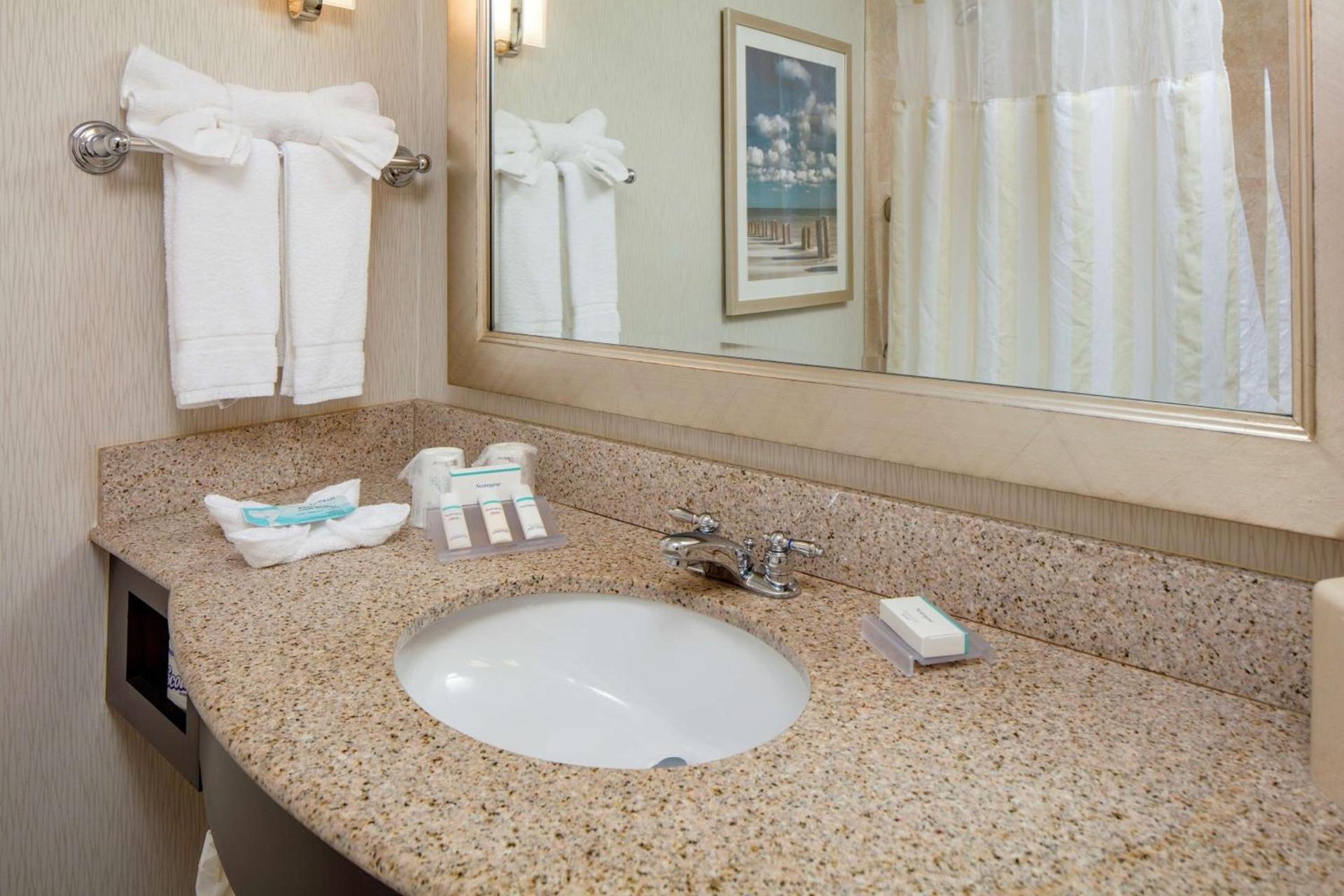 Hilton Garden Inn Plymouth photo 7