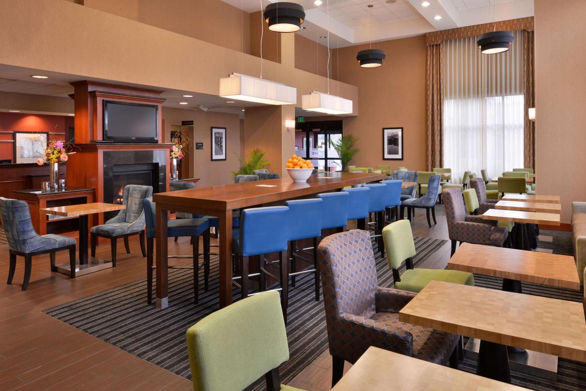Hampton Inn & Suites Tacoma photo 9