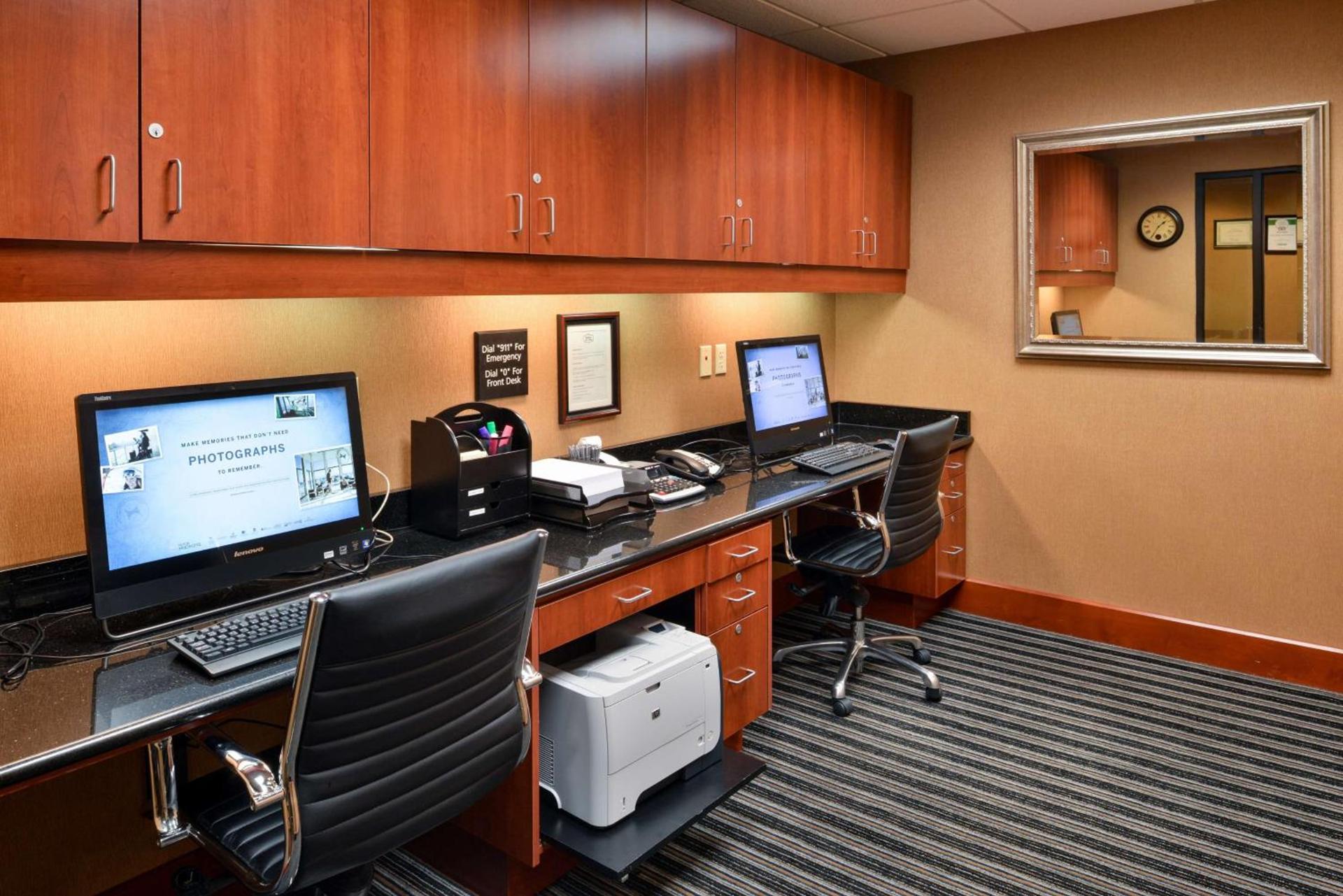 Hampton Inn & Suites Tacoma photo 22