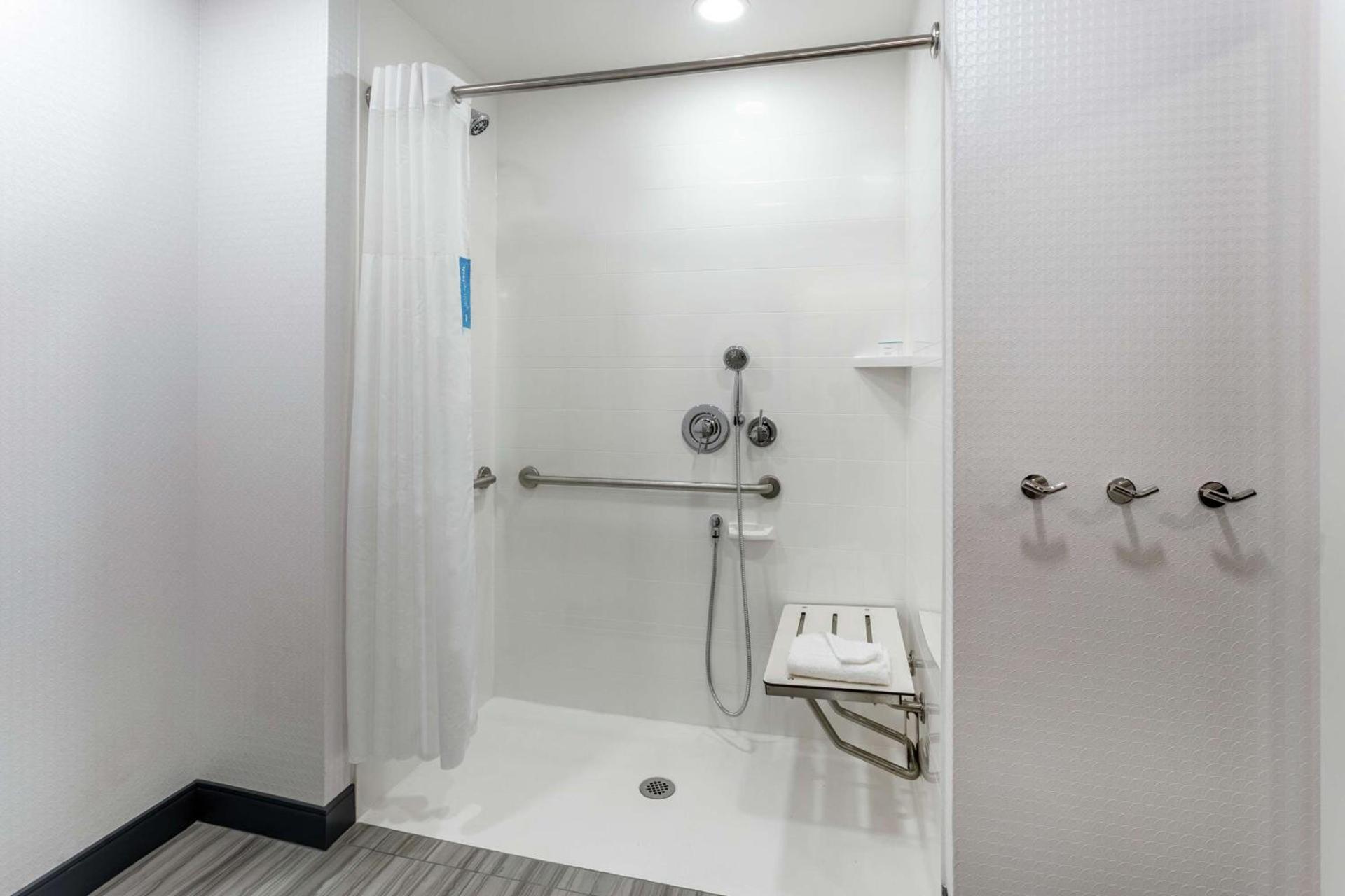 Hampton Inn Oakland Downtown-City Center photo 19