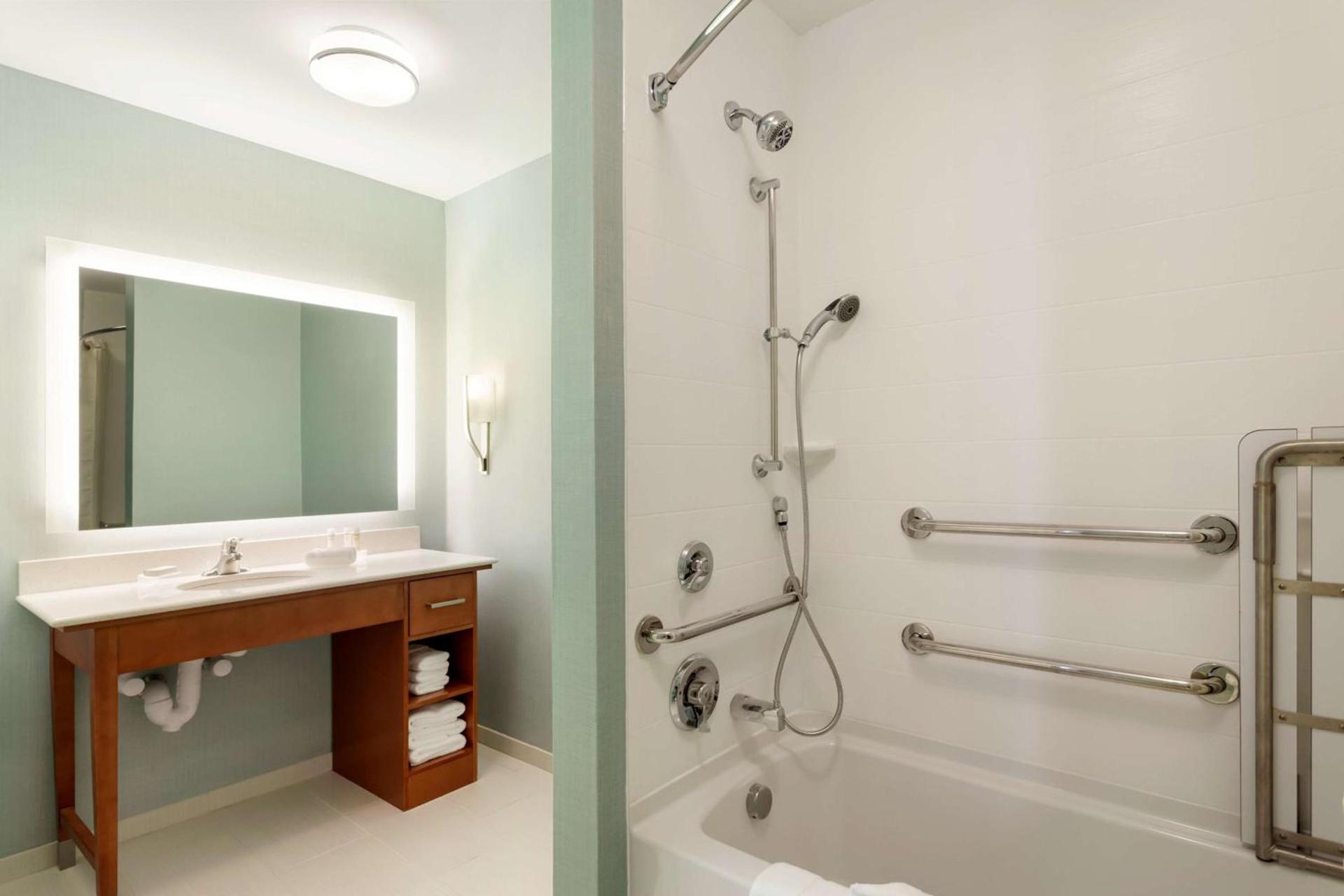 Homewood Suites by Hilton Gateway Hills Nashua photo 21