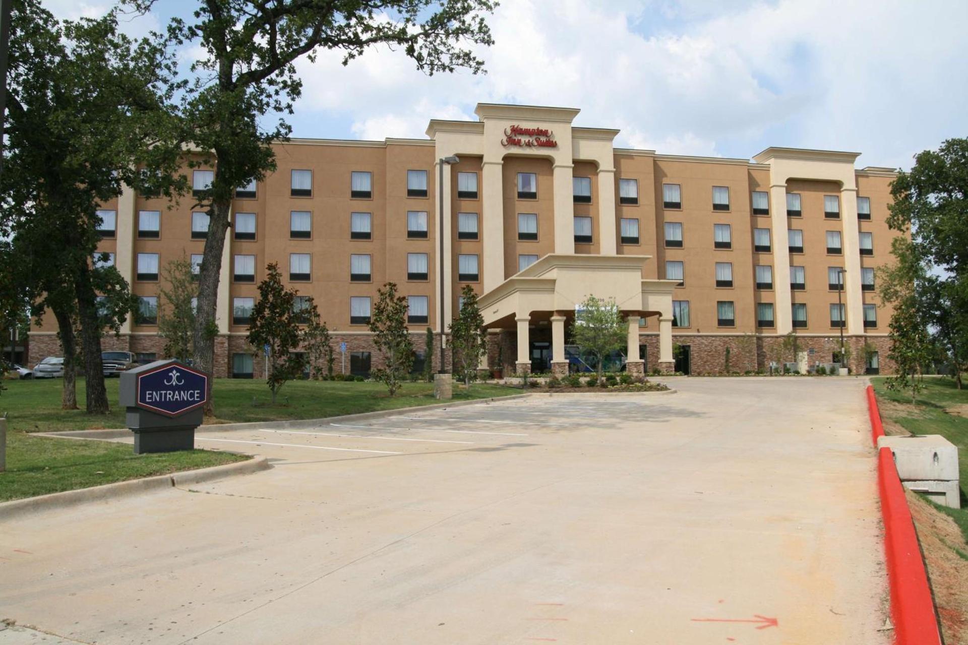 Hampton Inn & Suites Dallas-Arlington North-Entertainment District photo 1