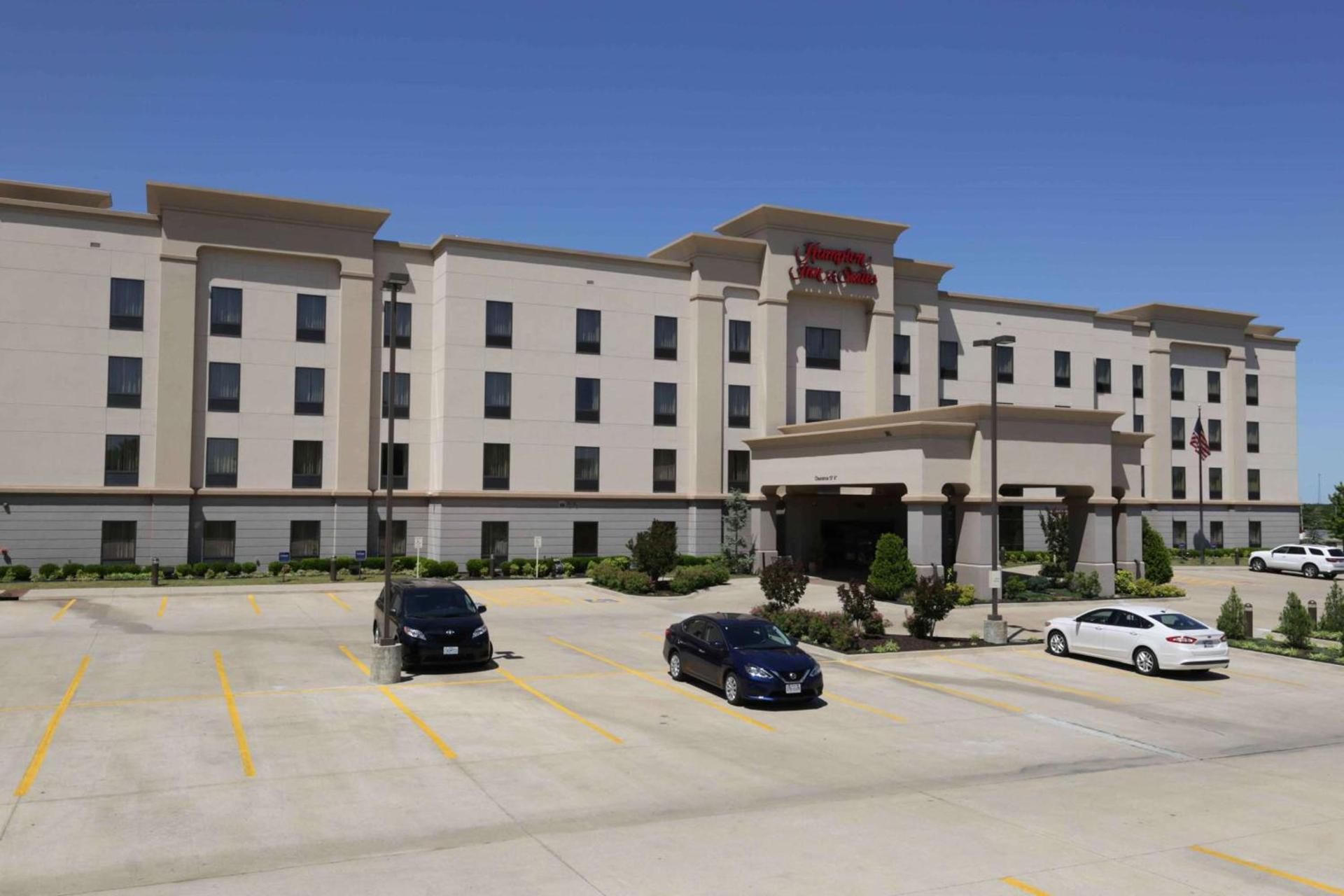 Hampton Inn & Suites McAlester photo 1