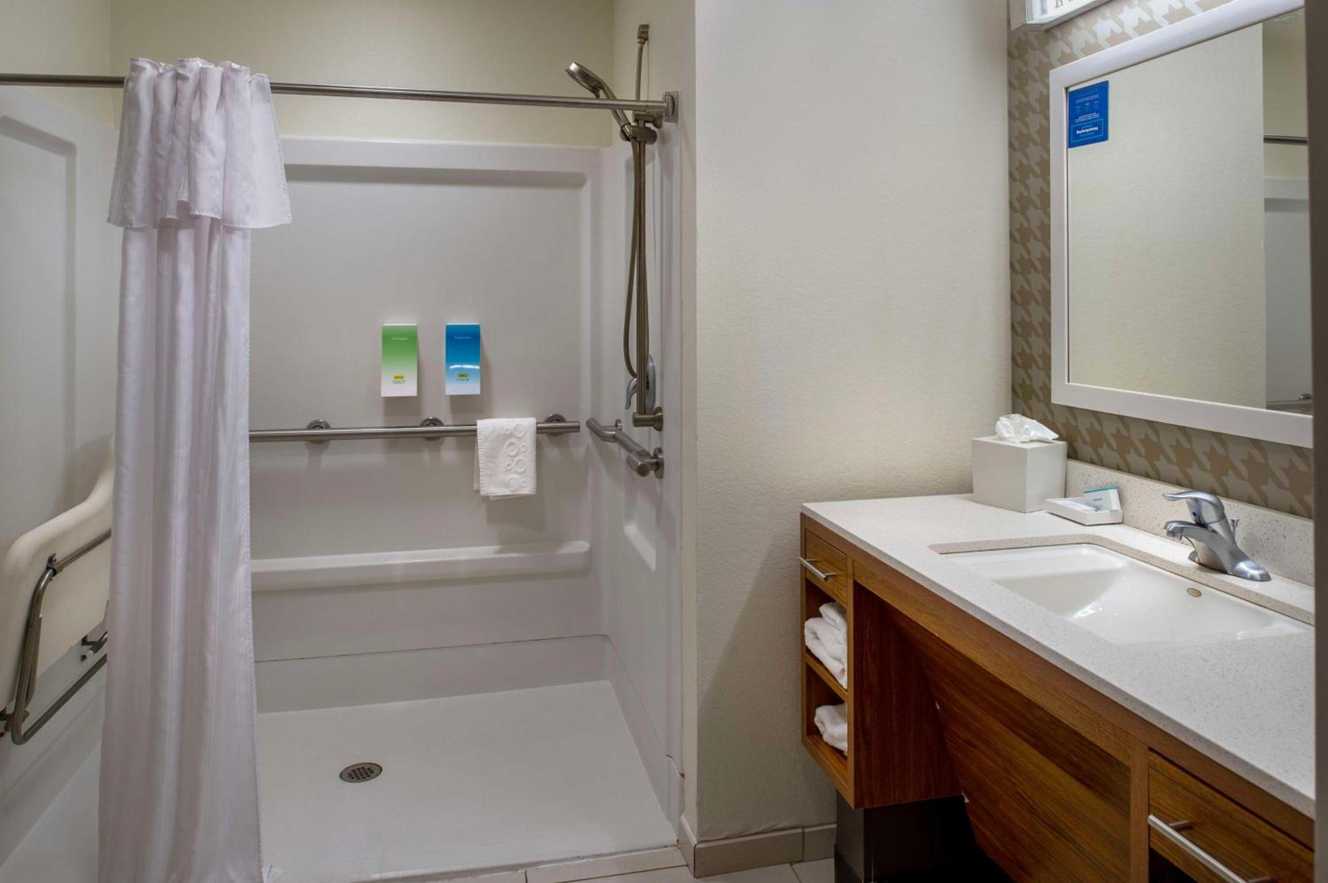 Home2 Suites St. Louis / Forest Park photo 13