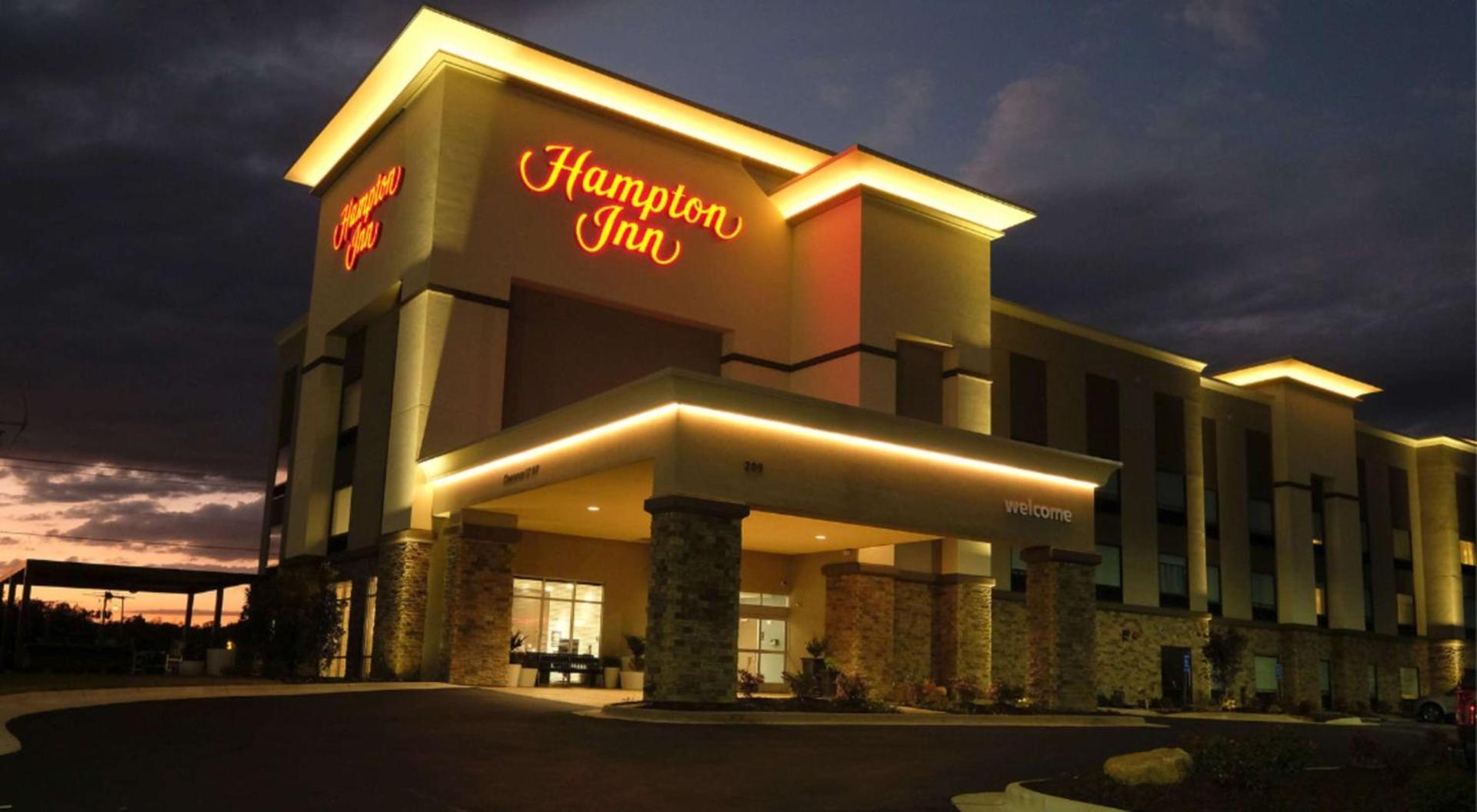 Hampton Inn Searcy Arkansas photo 2