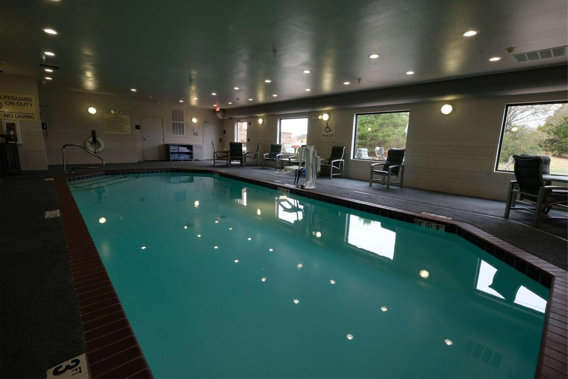 Hampton Inn Searcy Arkansas photo 10