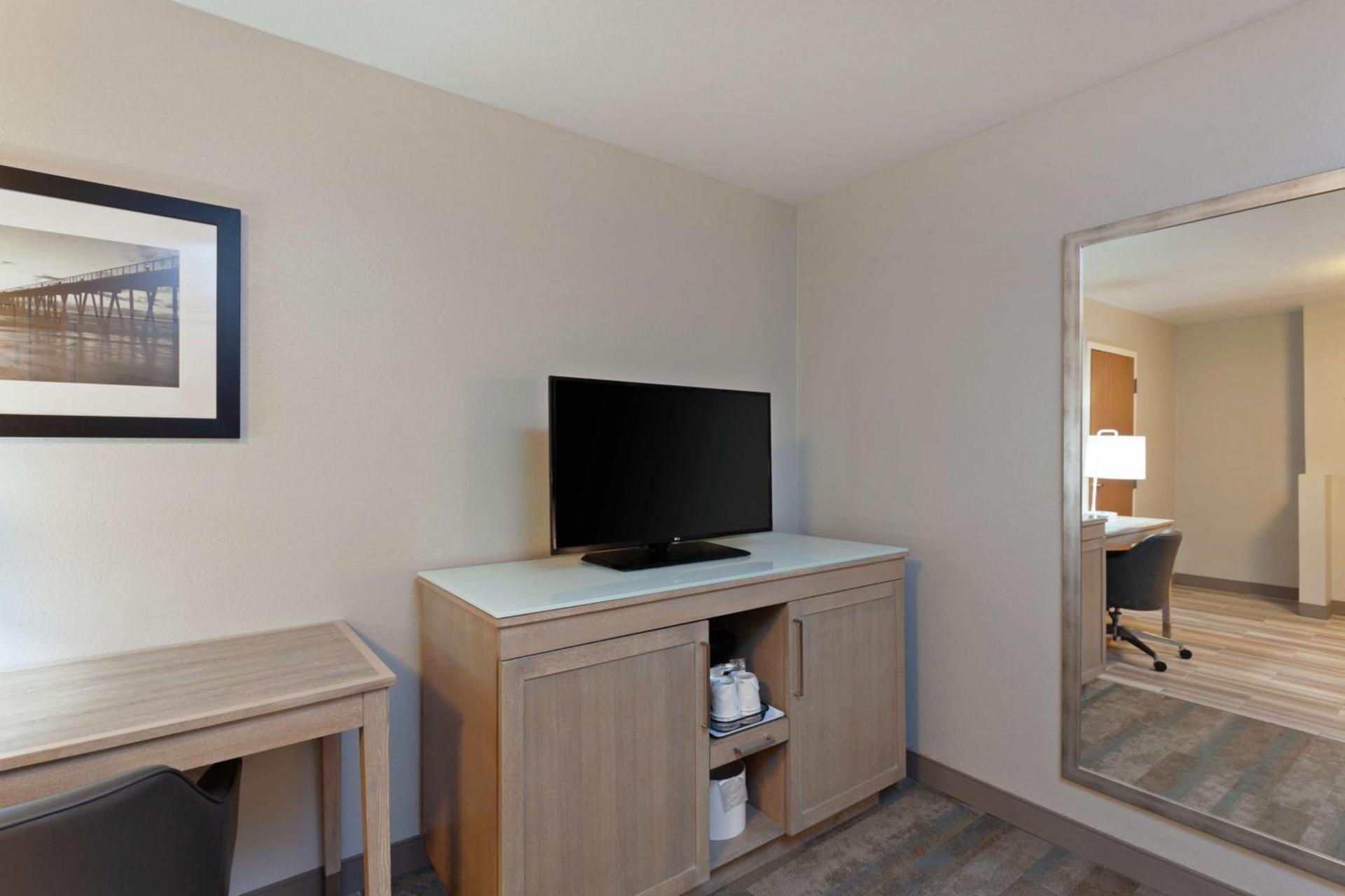 Hampton Inn & Suites Hermosa Beach photo 8