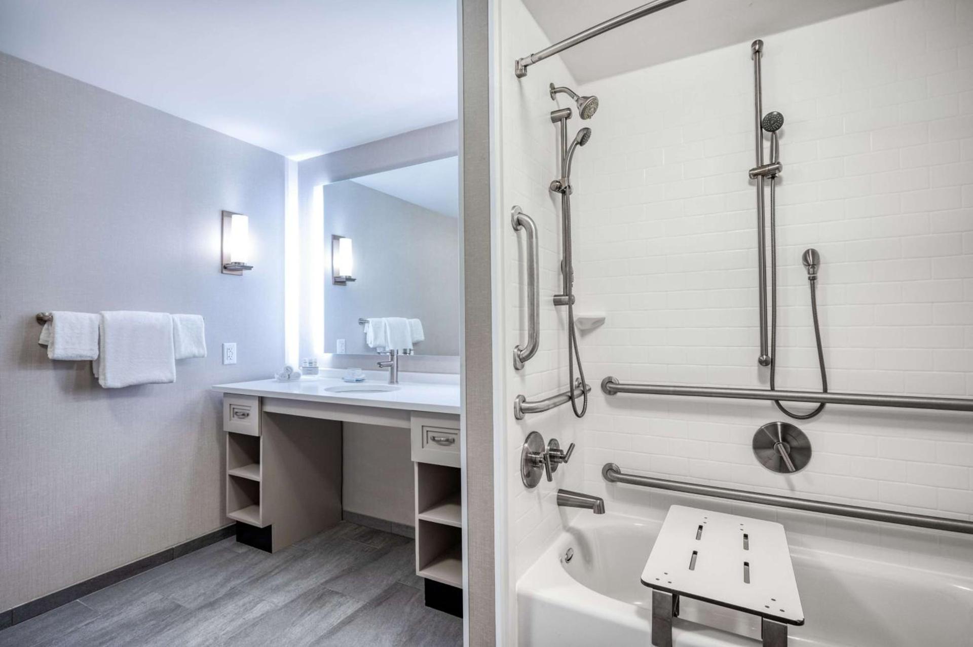 Homewood Suites By Hilton Worcester photo 12