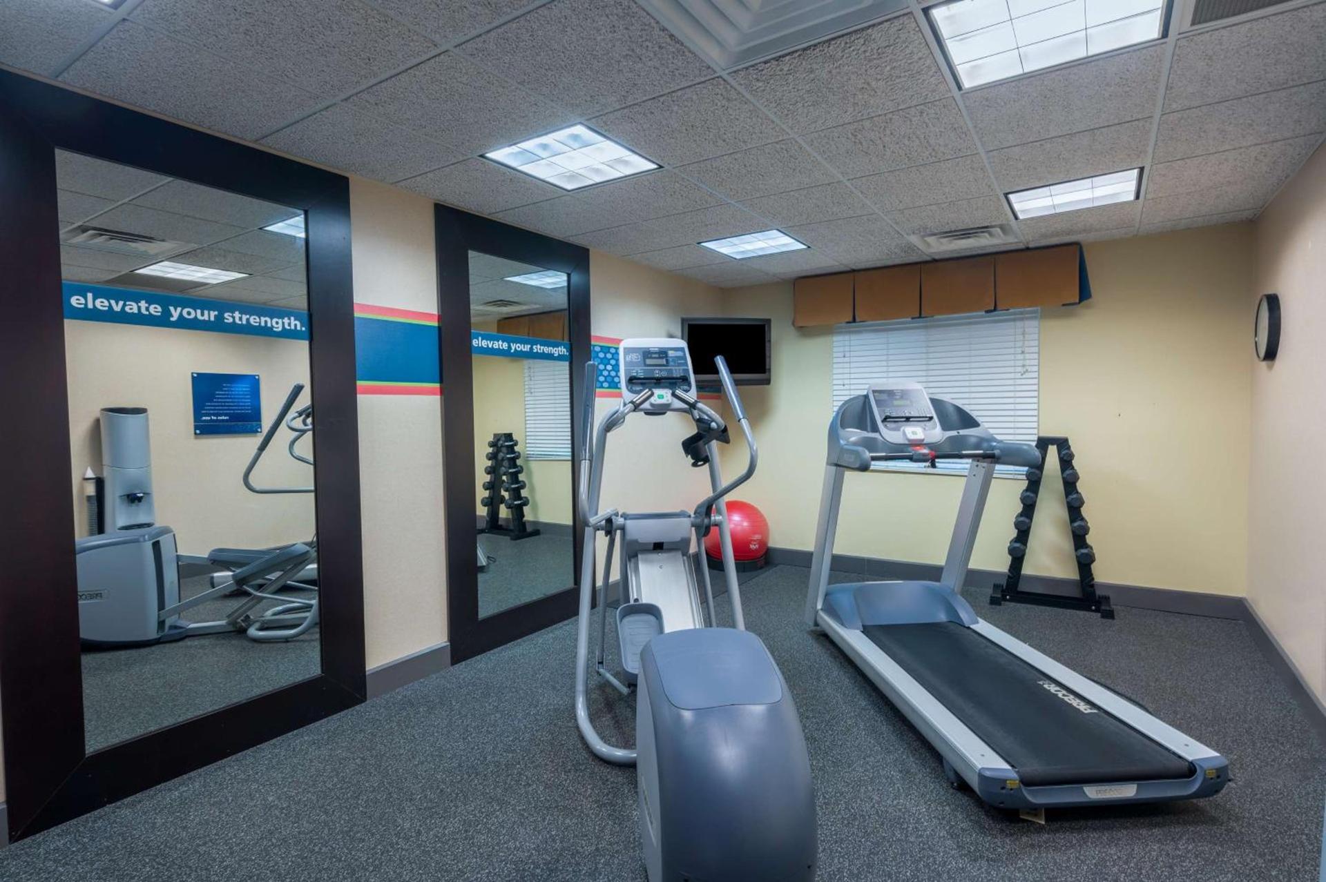 Hampton Inn London-North, Ky photo 19