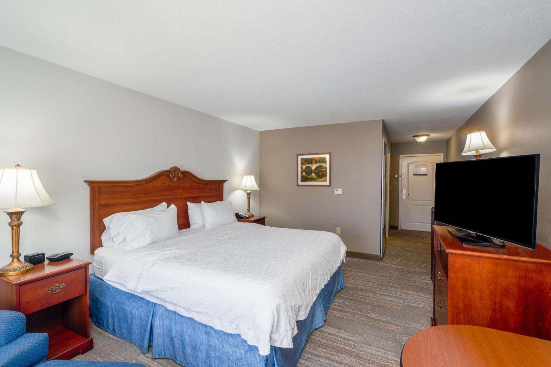 Hampton Inn London-North, Ky photo 14