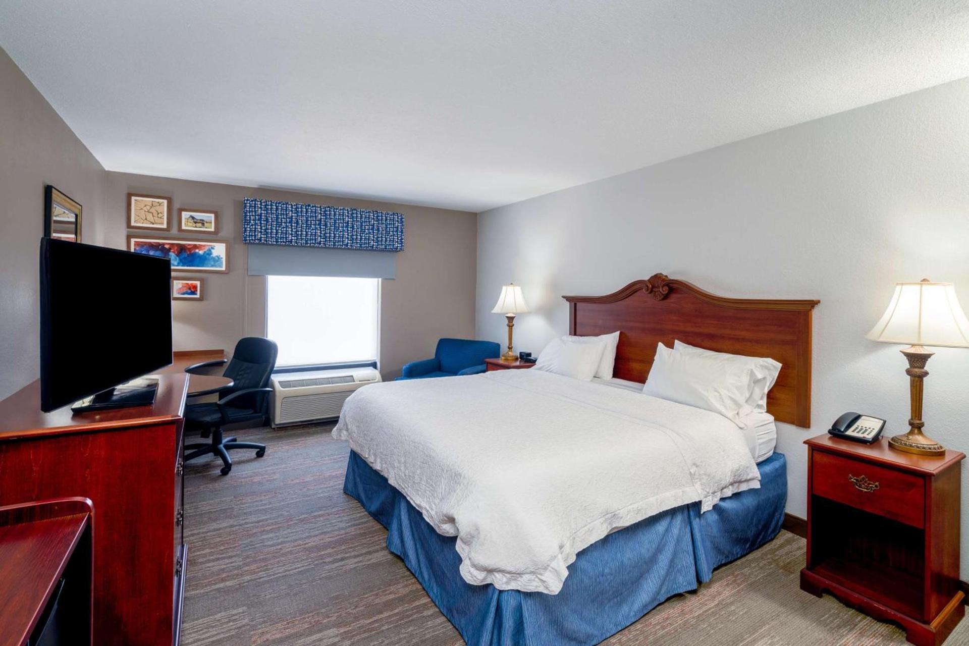 Hampton Inn London-North, Ky photo 12