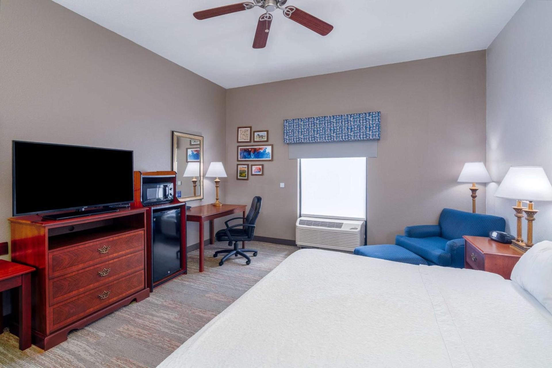 Hampton Inn London-North, Ky photo 15