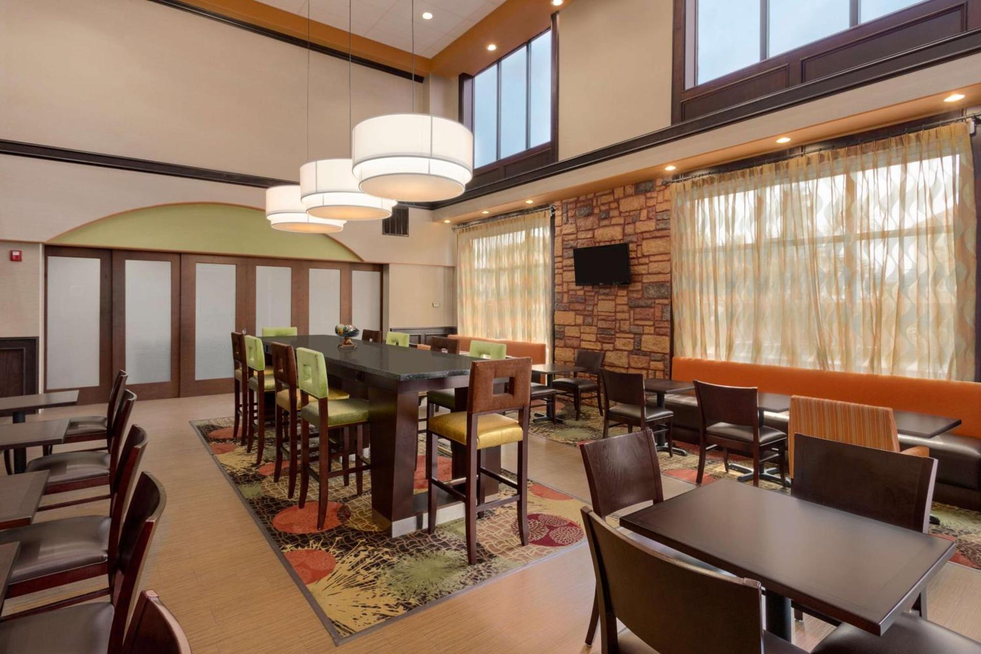 Hampton Inn & Suites Pharr photo 3