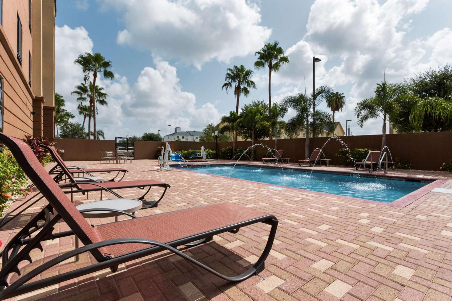 Hampton Inn & Suites Pharr photo 6