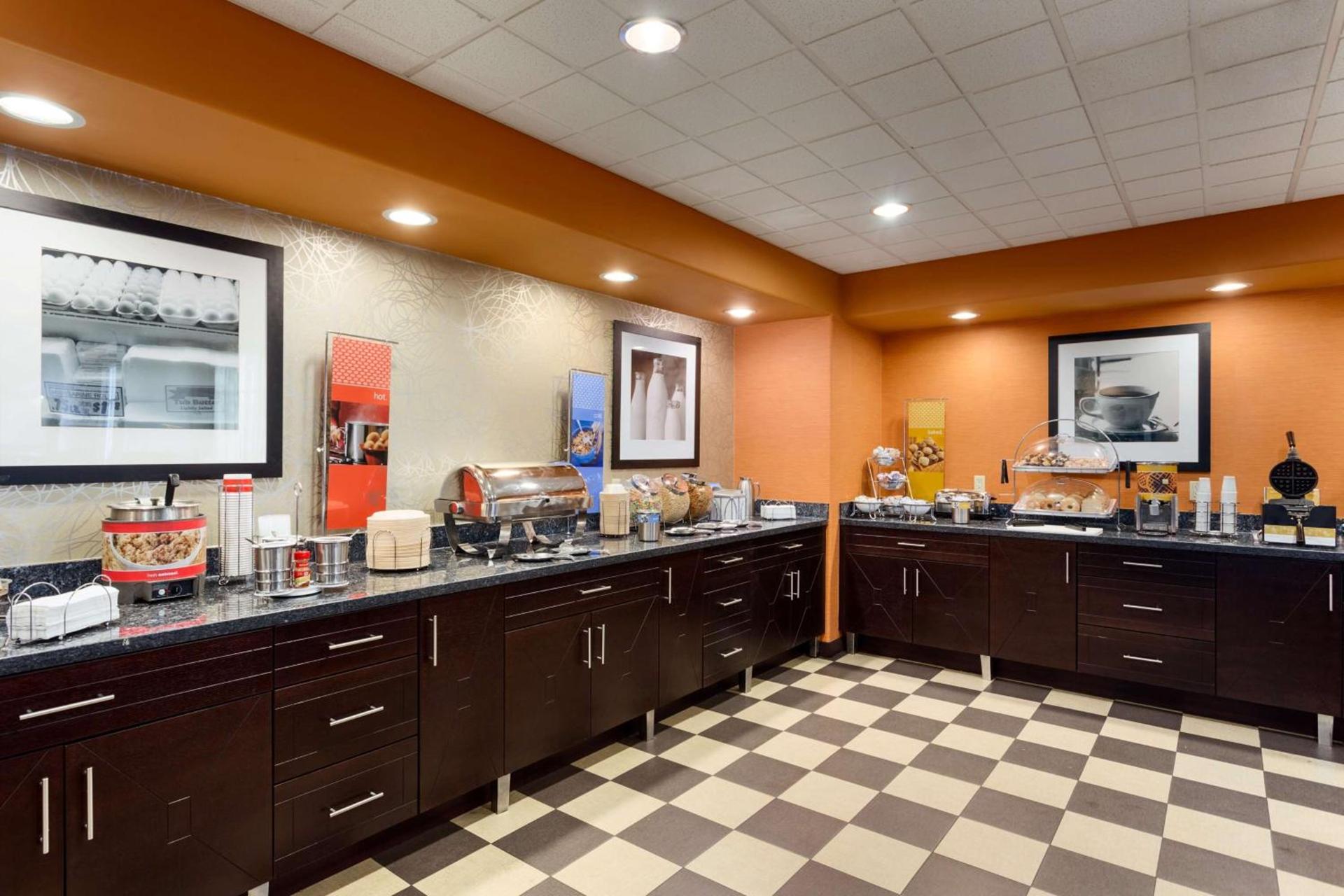Hampton Inn & Suites Pharr photo 7