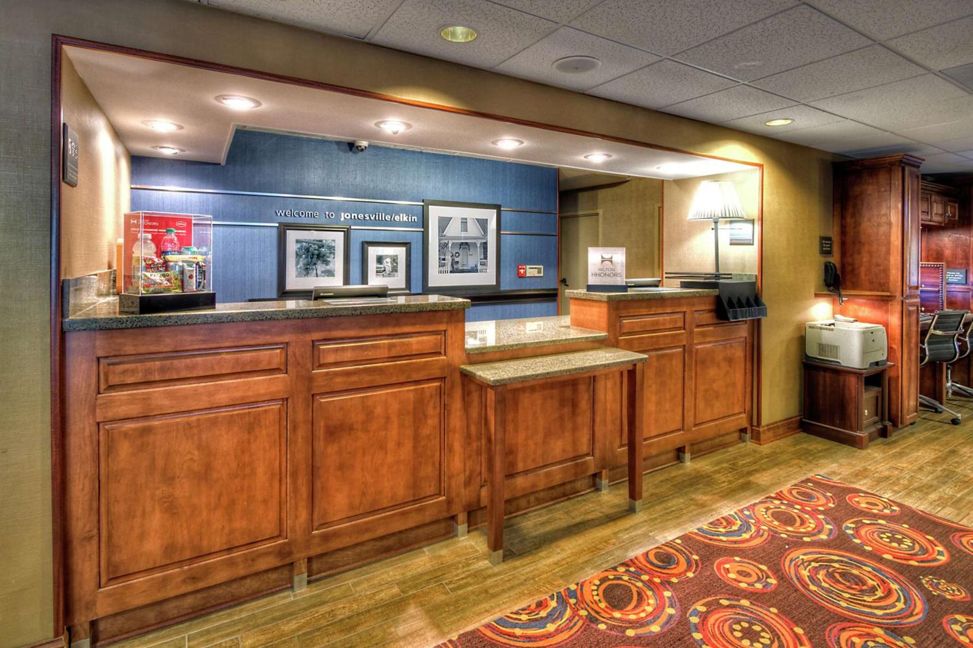 Hampton Inn Jonesville/Elkin photo 3