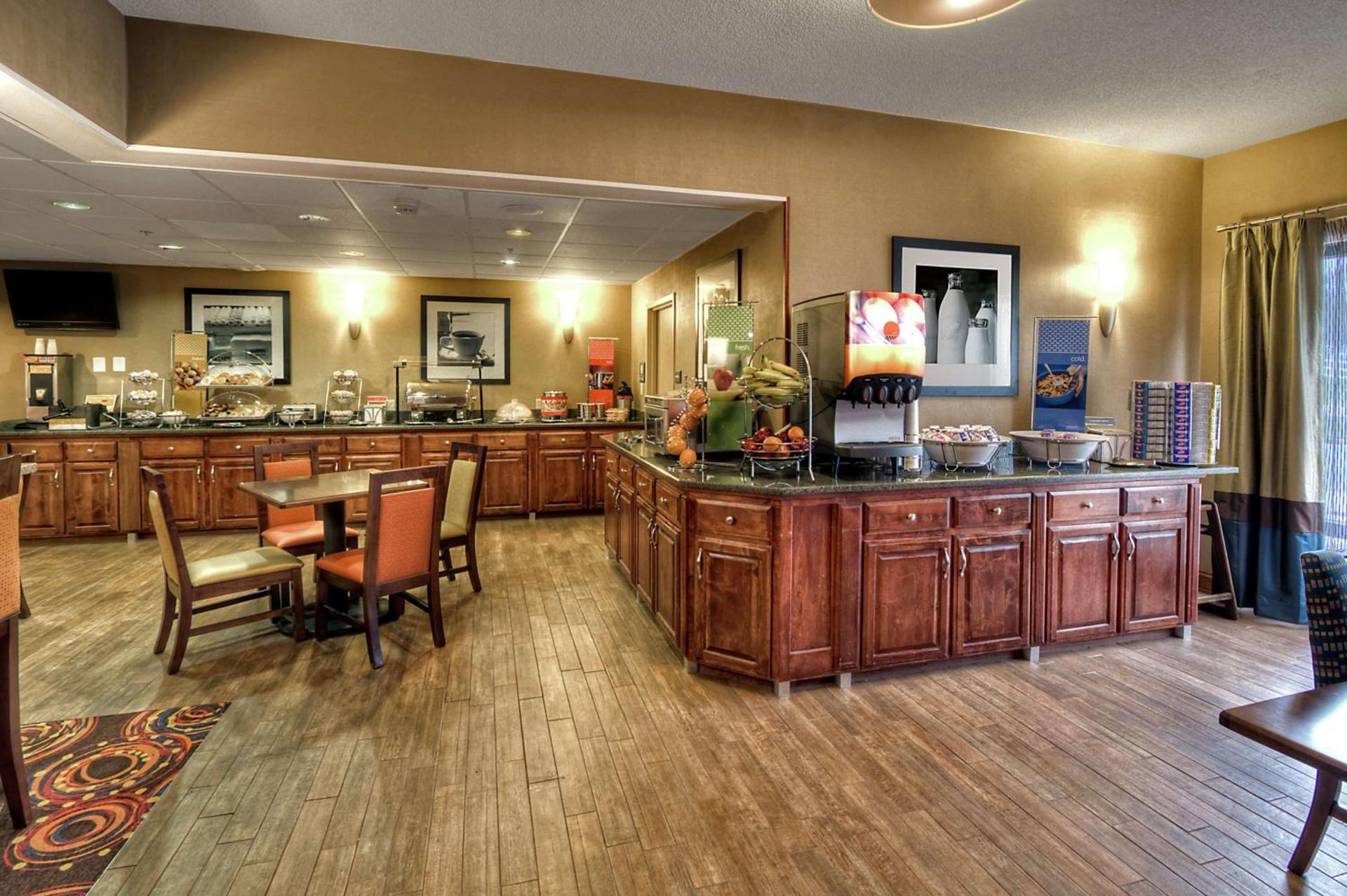 Hampton Inn Jonesville/Elkin photo 7