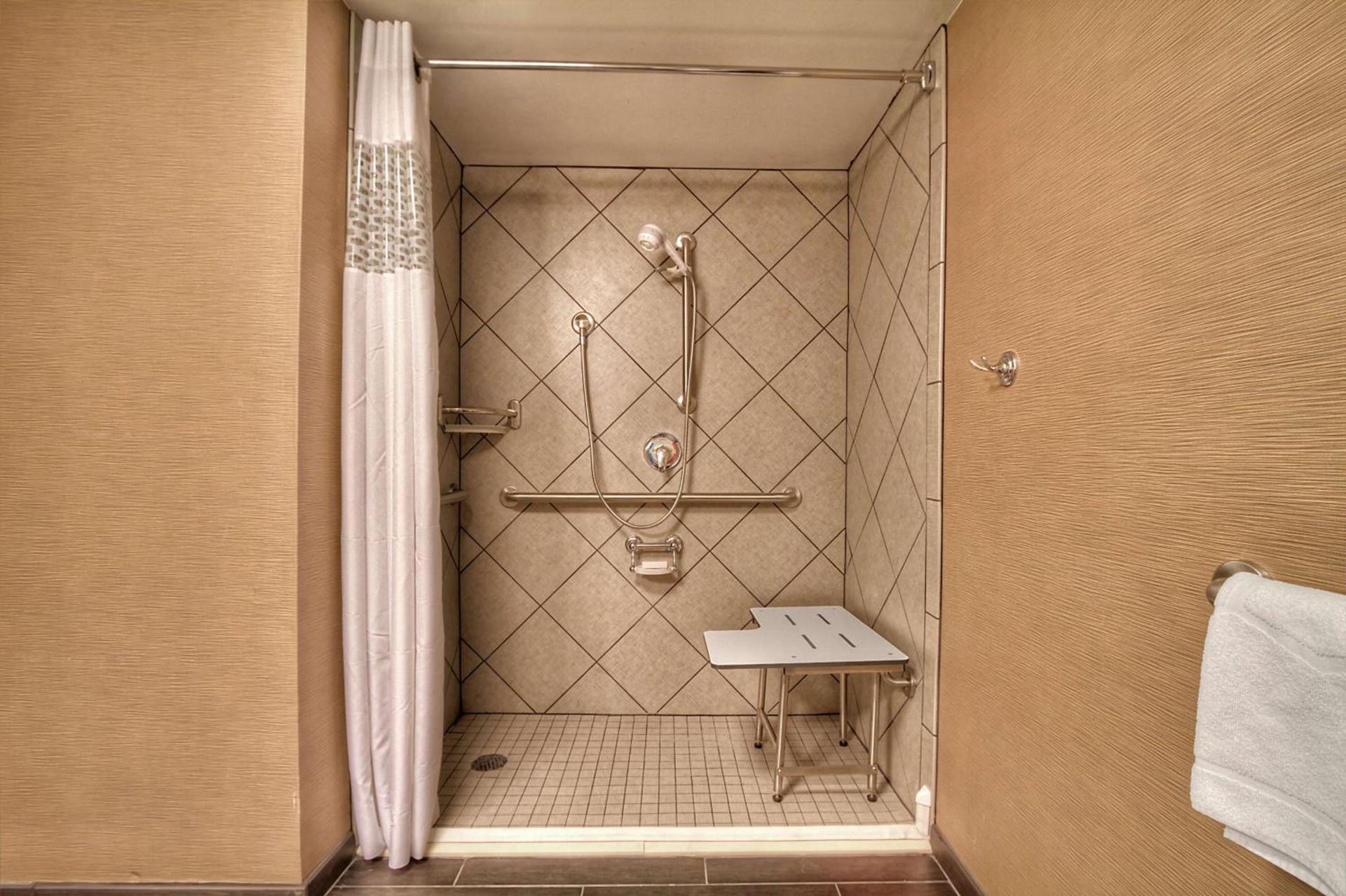 Hampton Inn Jonesville/Elkin photo 11