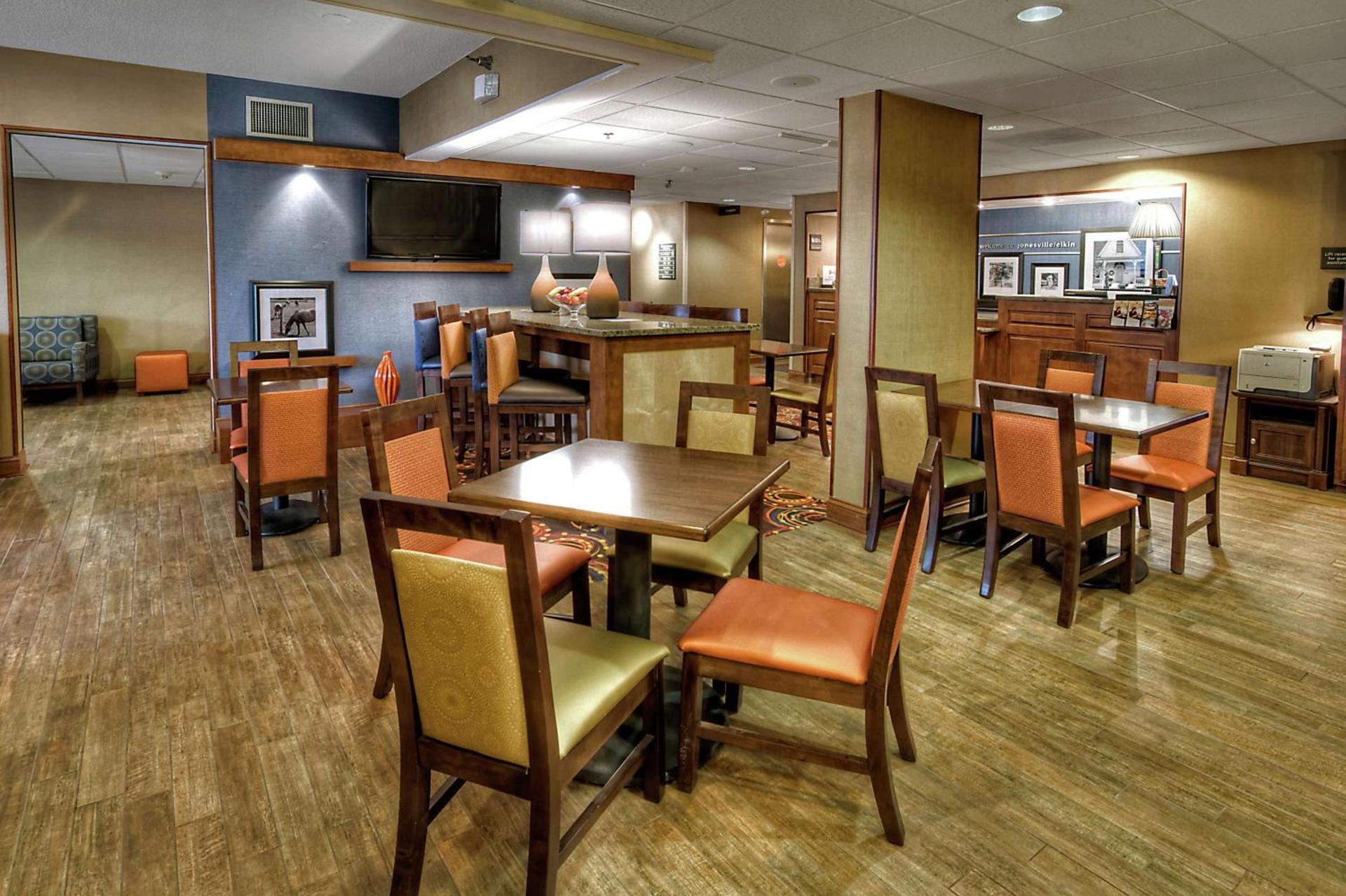 Hampton Inn Jonesville/Elkin photo 4