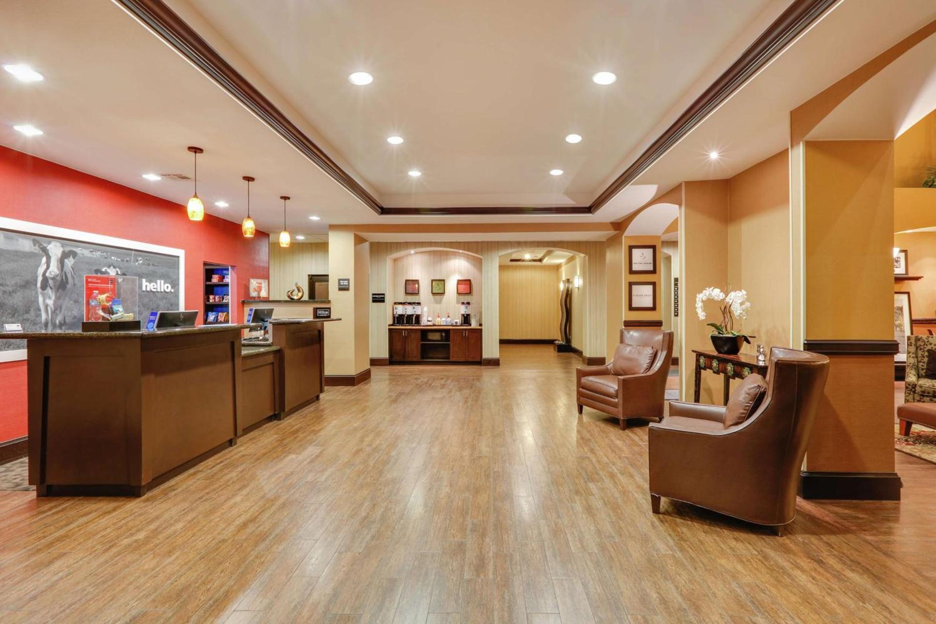 Hampton Inn & Suites Fort Worth/Forest Hill photo 3