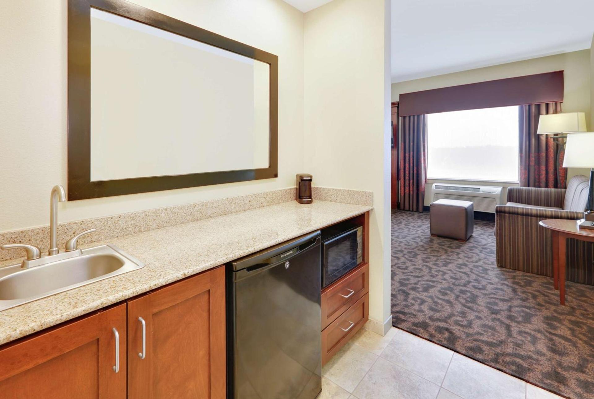 Hampton Inn & Suites Fort Worth/Forest Hill photo 20